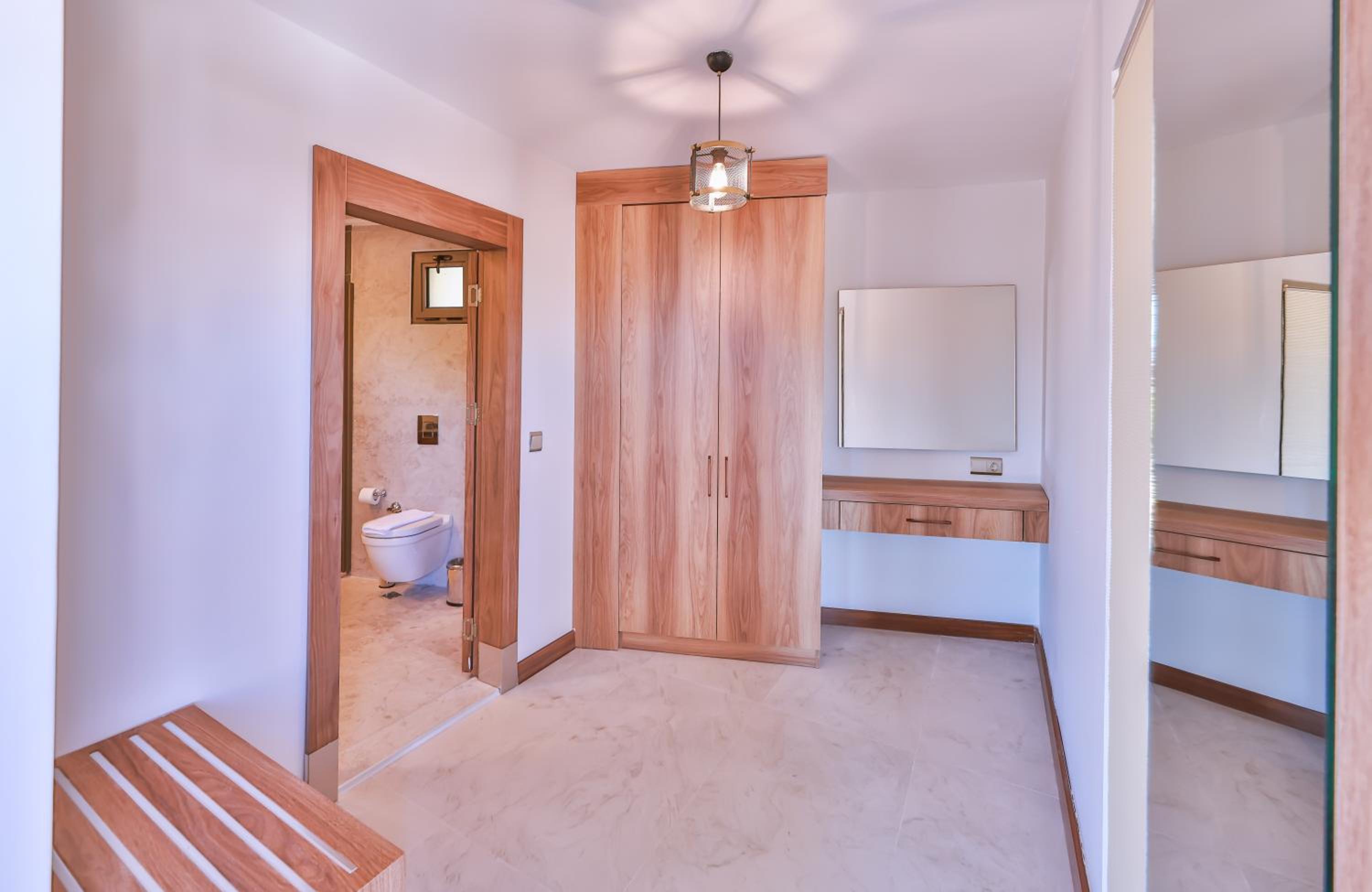 Queen Suite with Sea View