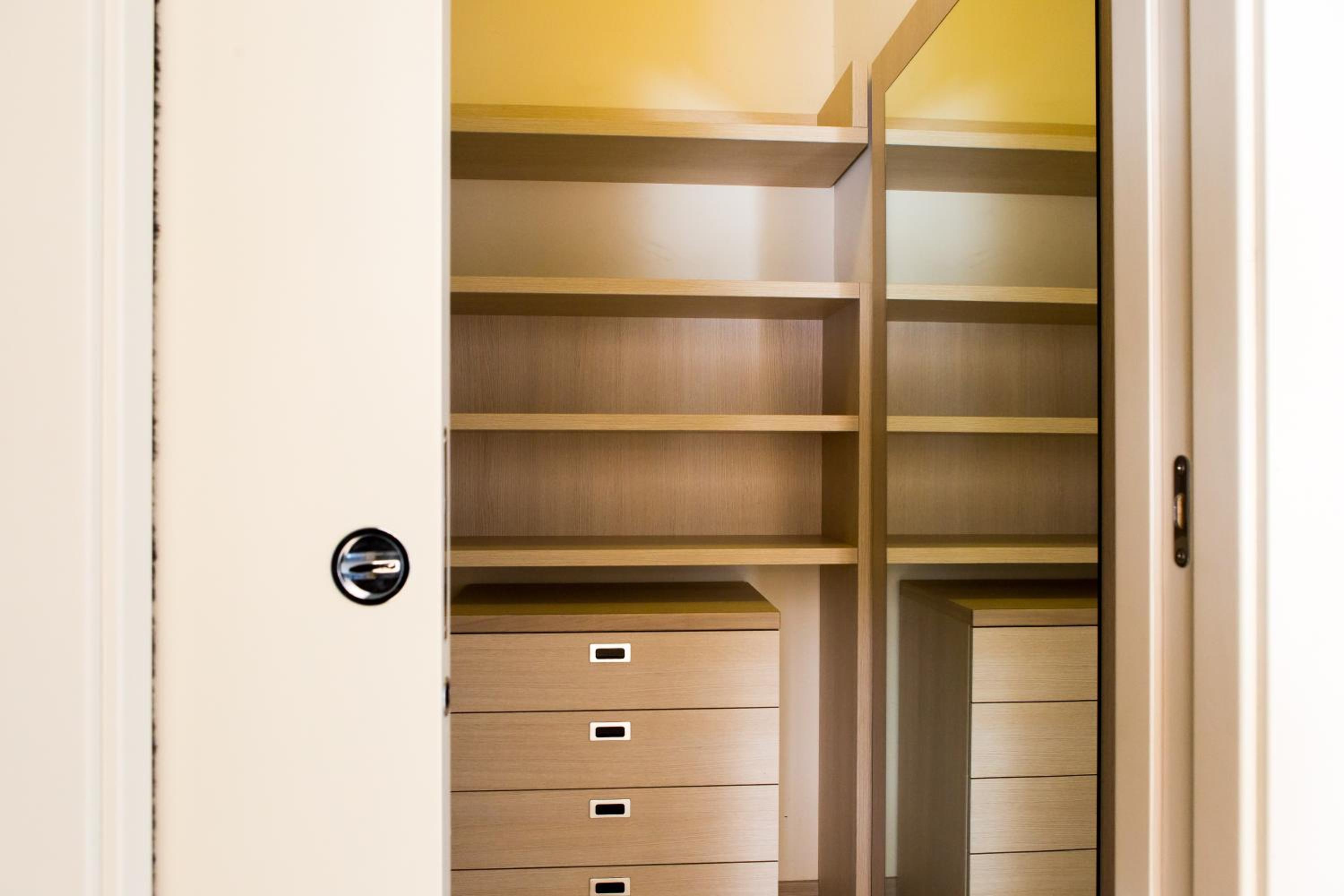 Junior Suite with Balcony - Photo 9