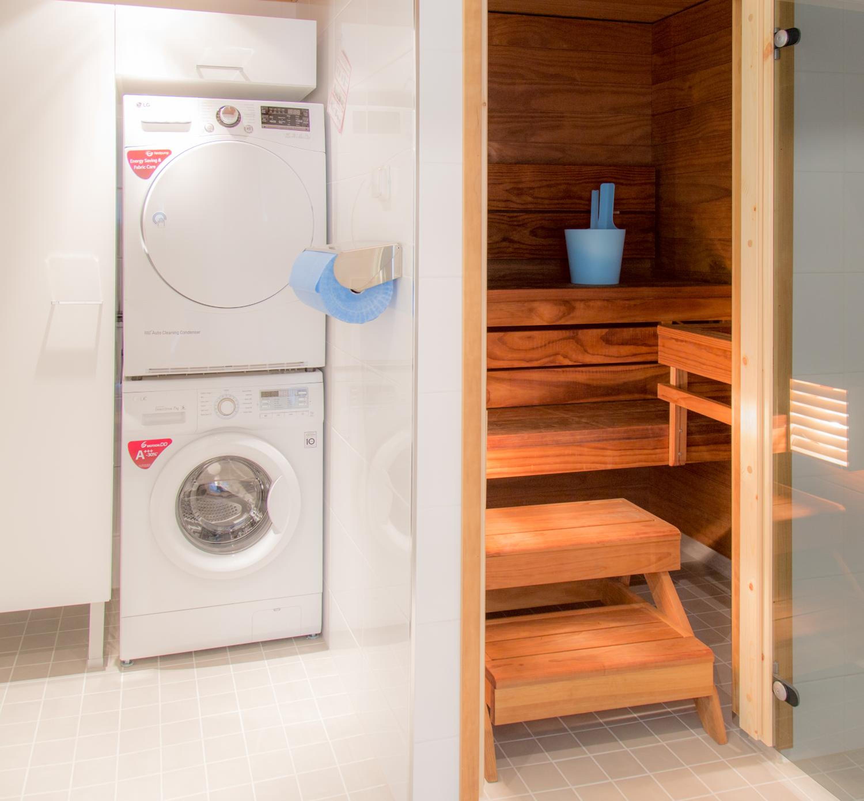 Deluxe Apartment with Sauna - Photo 12