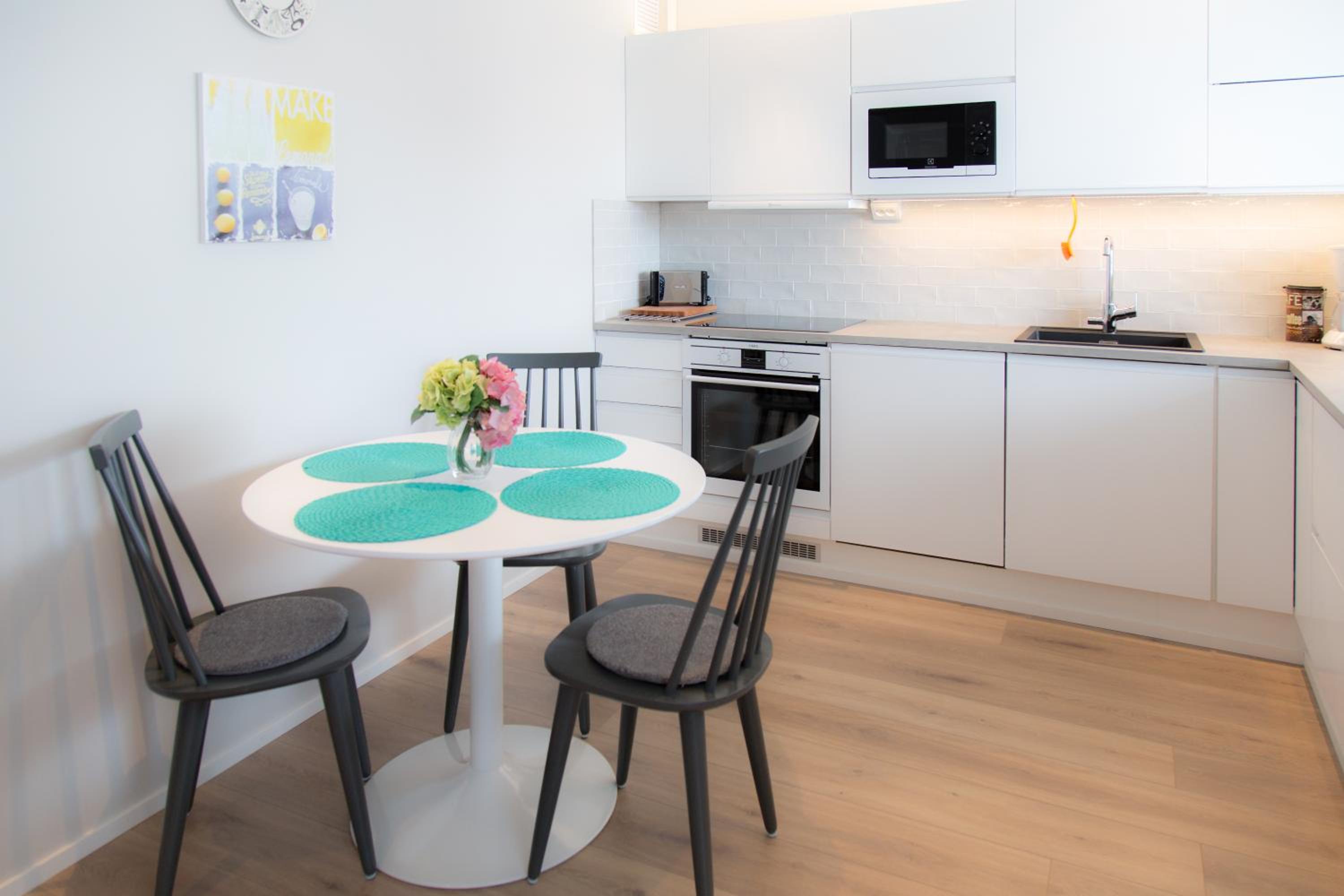 Deluxe Apartment with Sauna - Photo 4