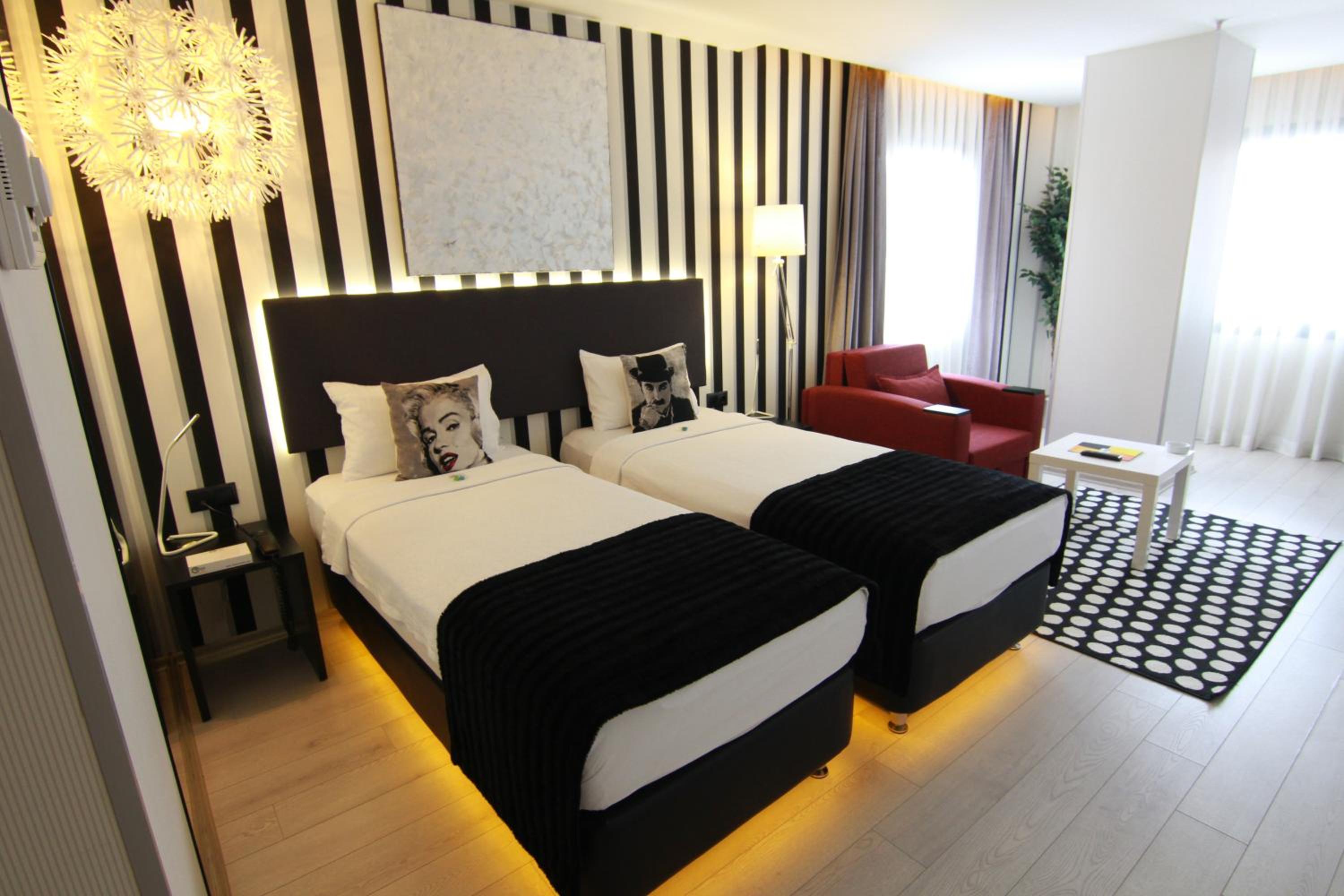 Standard Twin Room photo 3