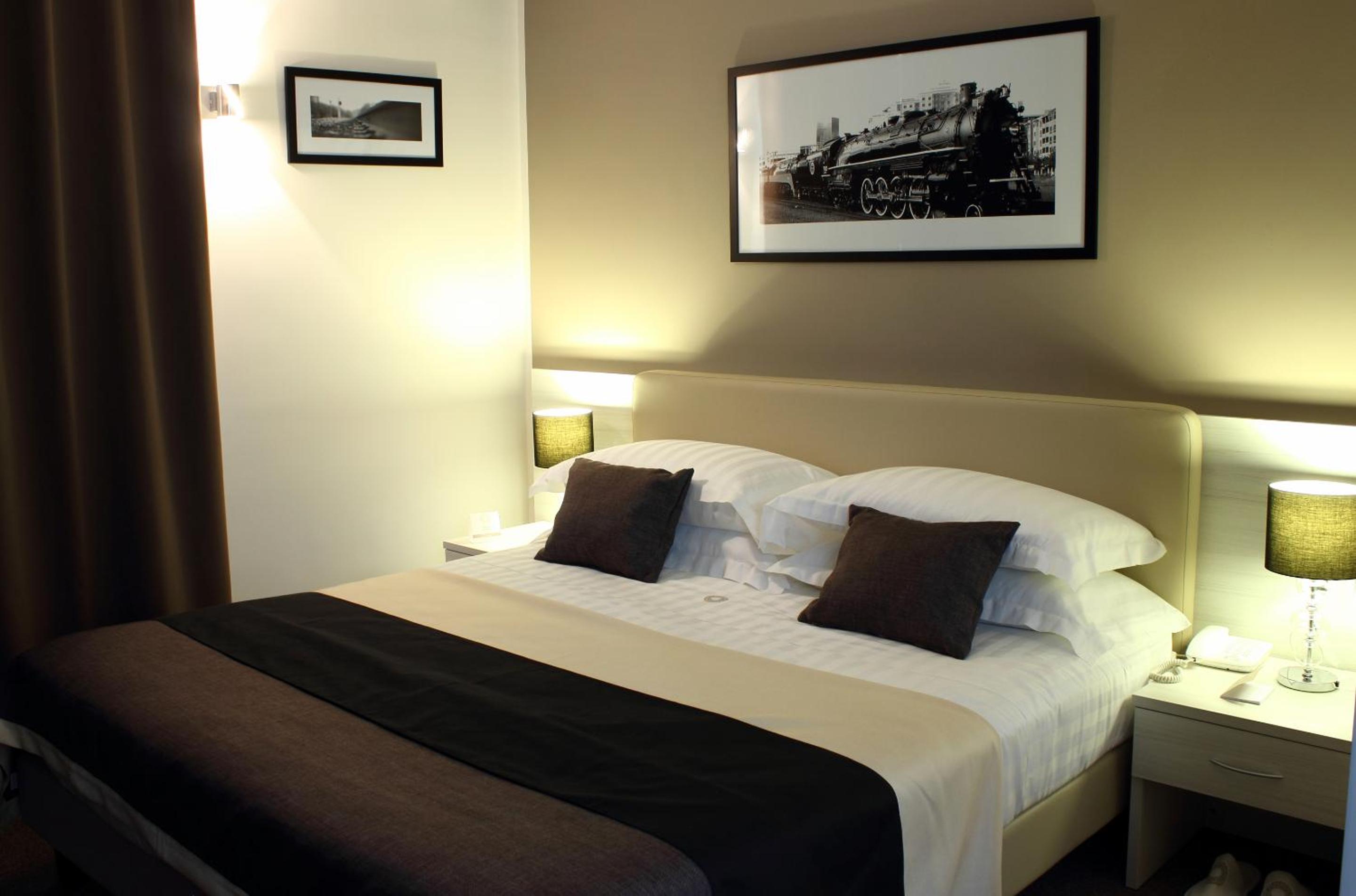 Superior Double or Twin Room with Balcony - Photo 4
