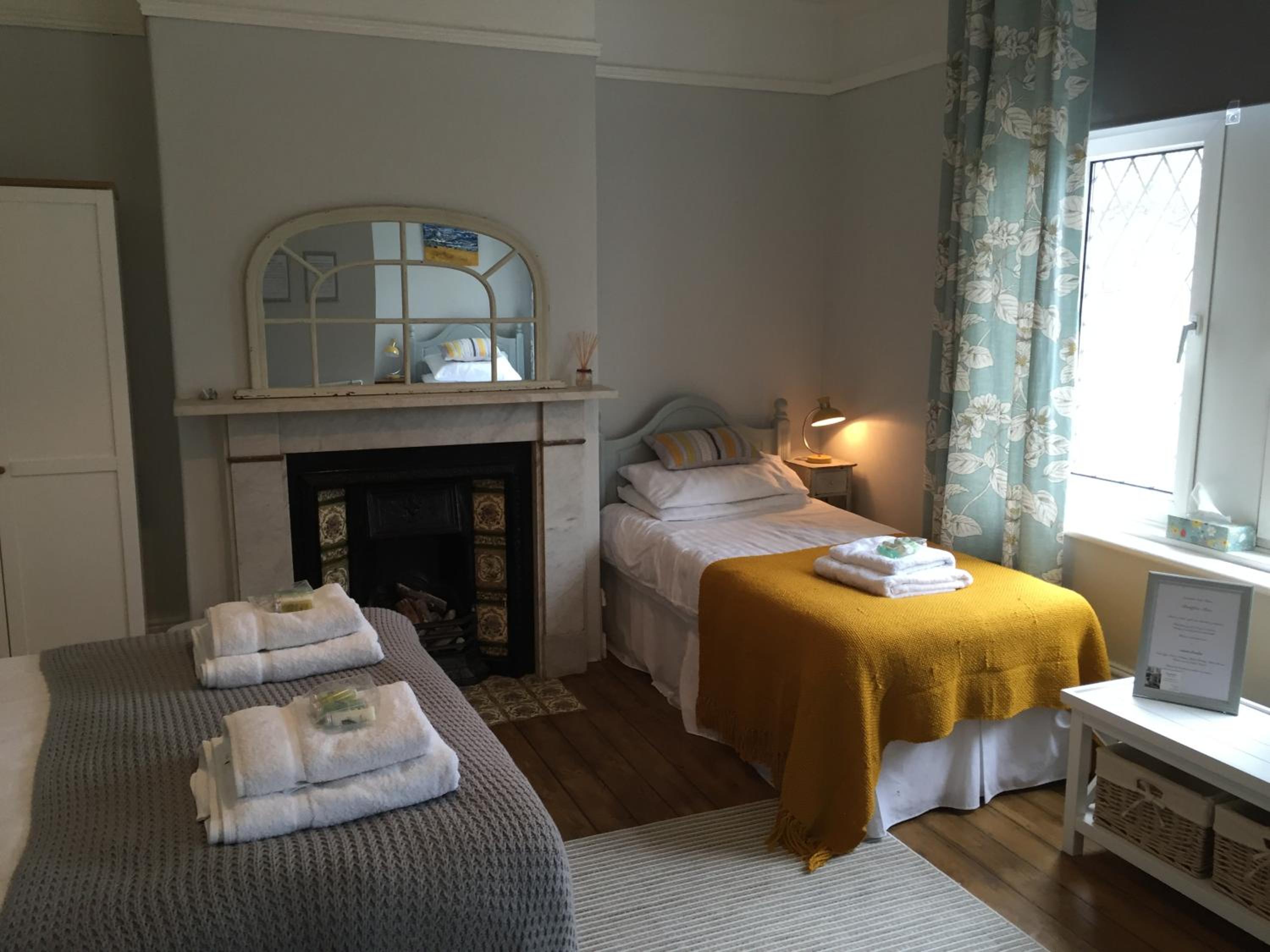 Family Room with ensuite photo 2