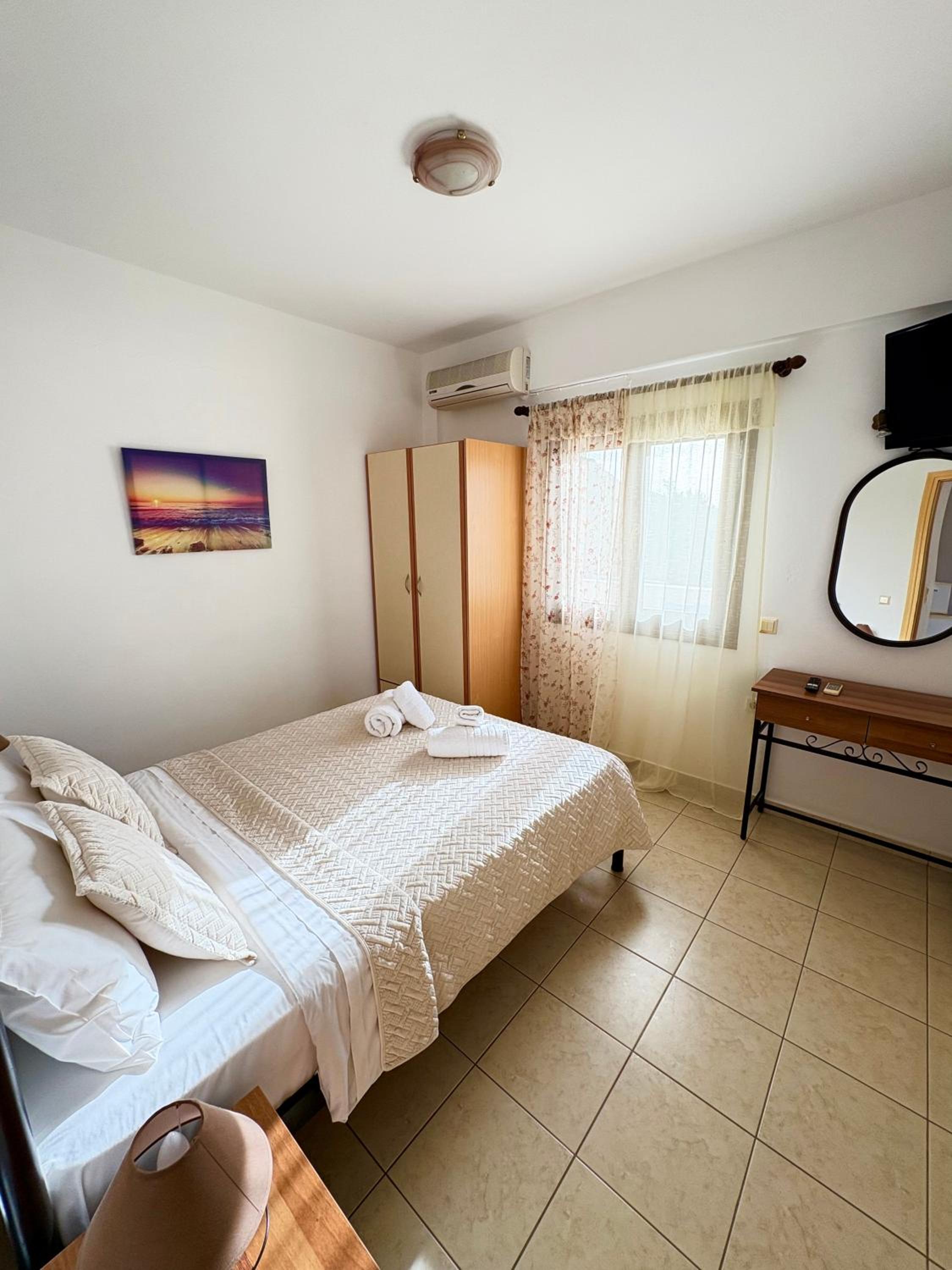 One-Bedroom Apartment (2 Adults) photo 2