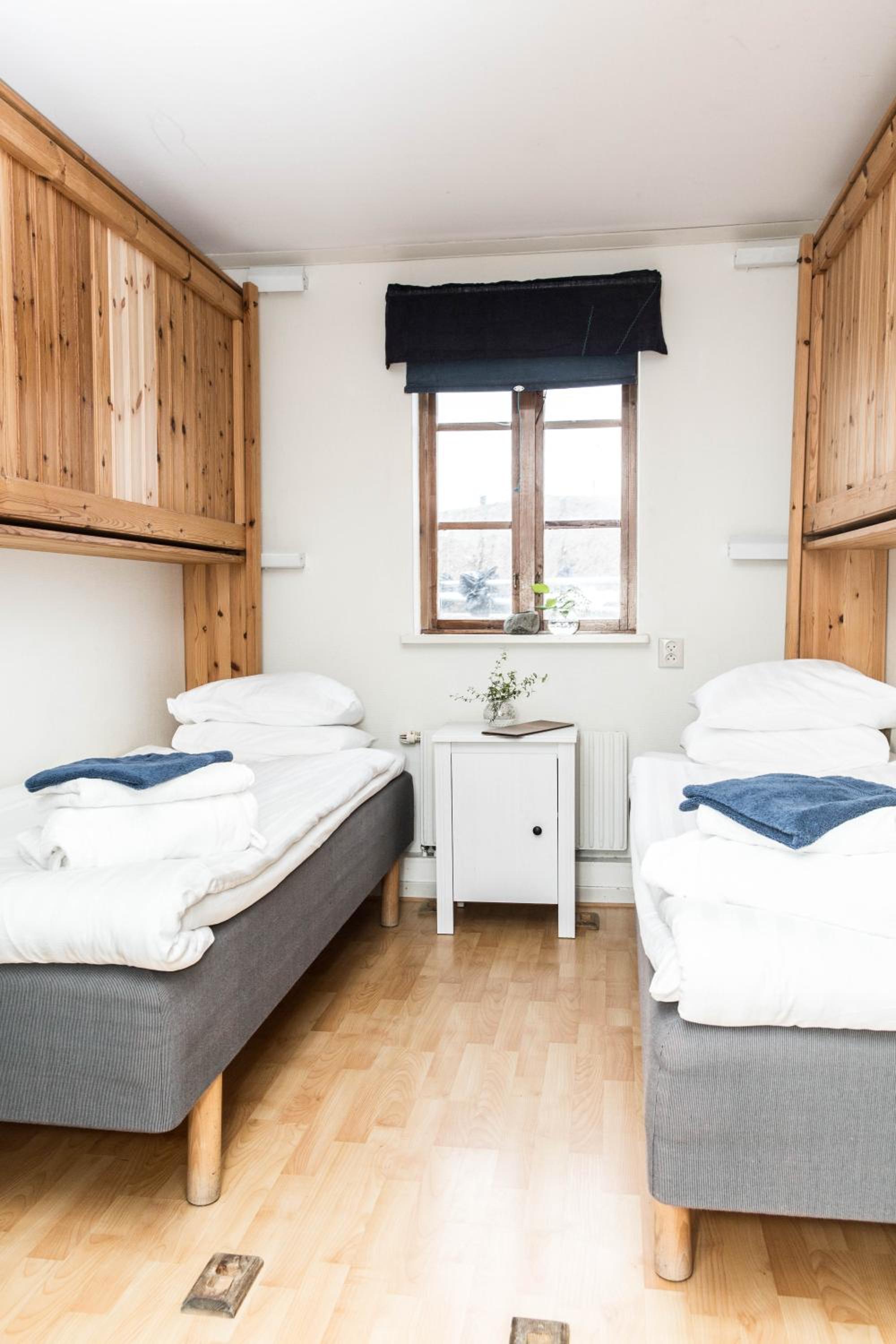 Quadruple Room with Shared Bathroom photo 3