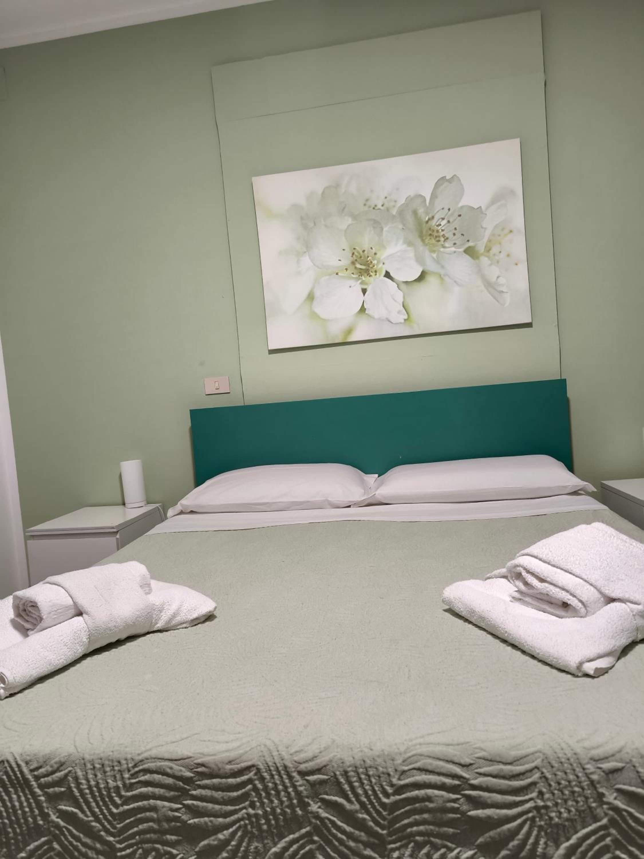 Double Room with Private External Bathroom photo 3