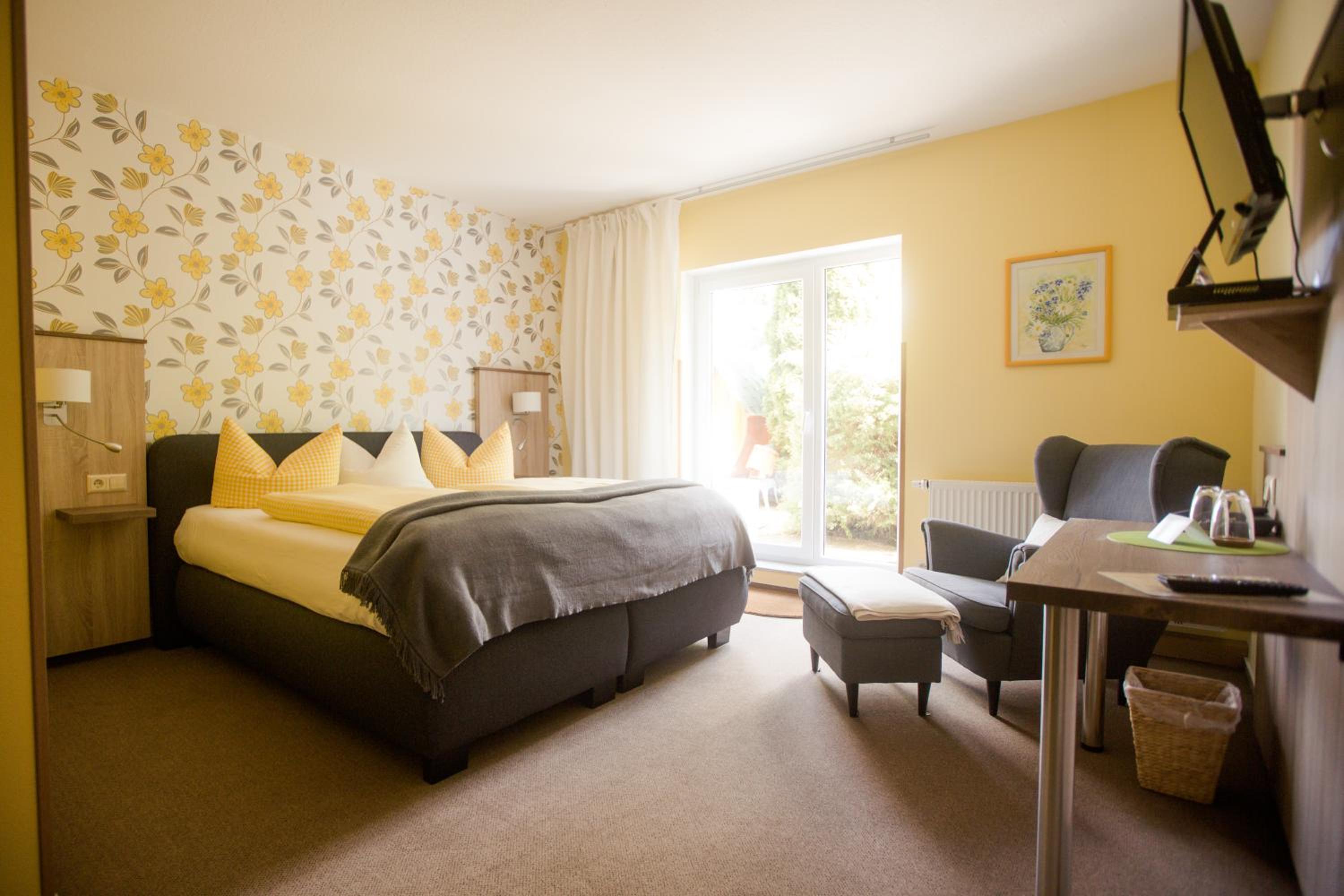 Double Room - Photo 7