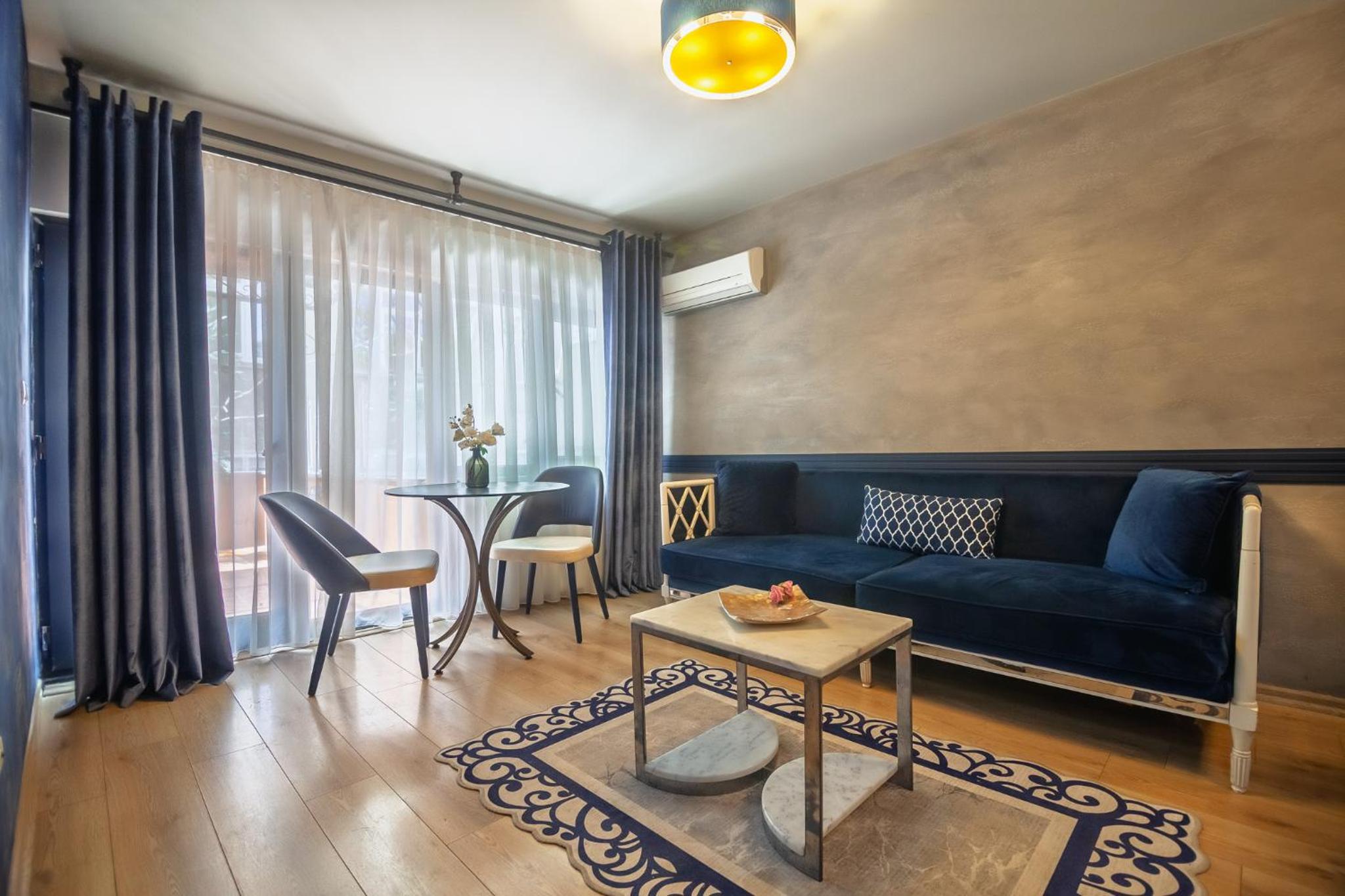Superior One-Bedroom Apartment with Balcony photo 2