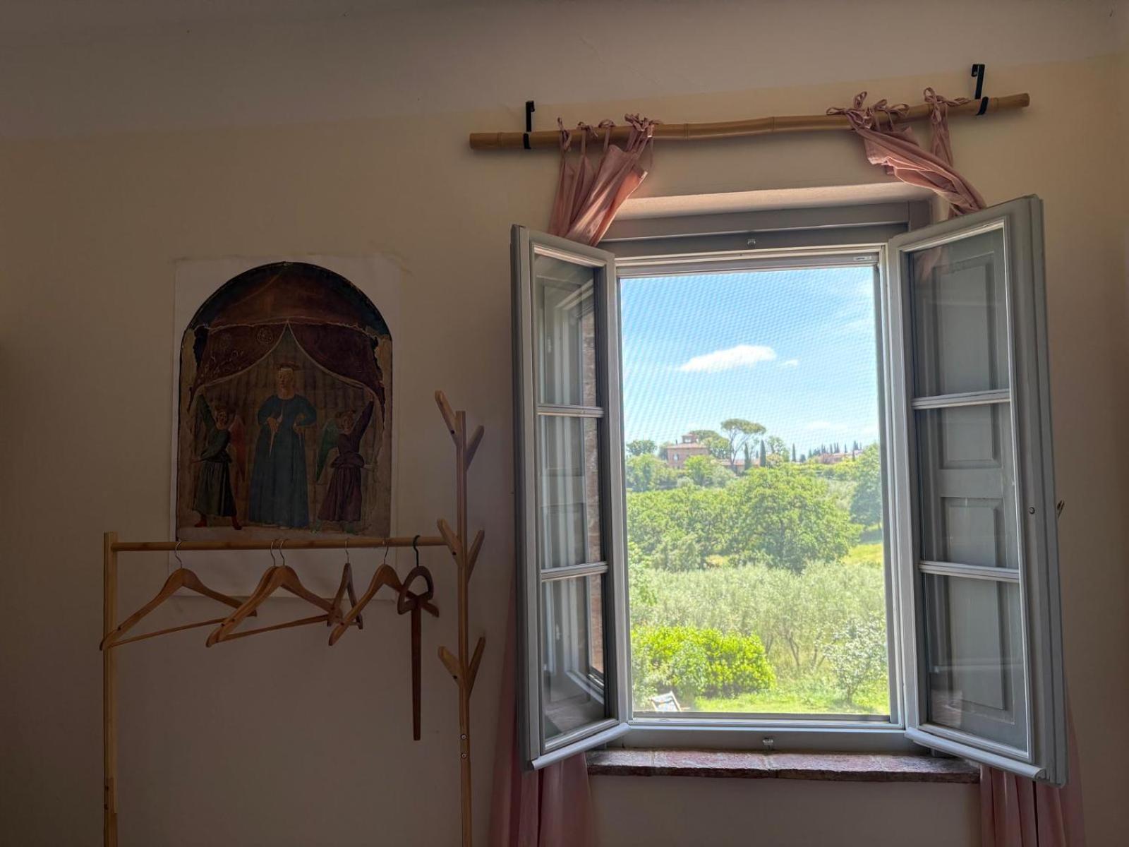 Queen Room with Garden View photo 2
