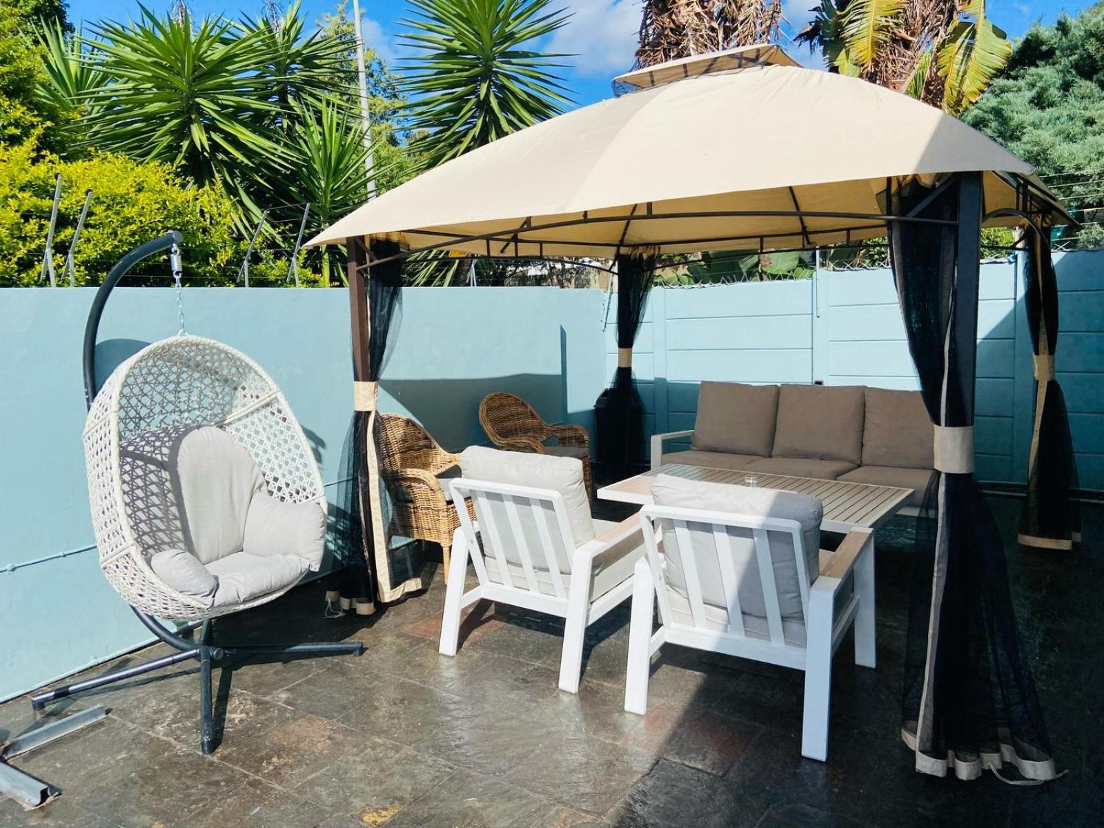 Junior Suite with Pool View - Photo 2