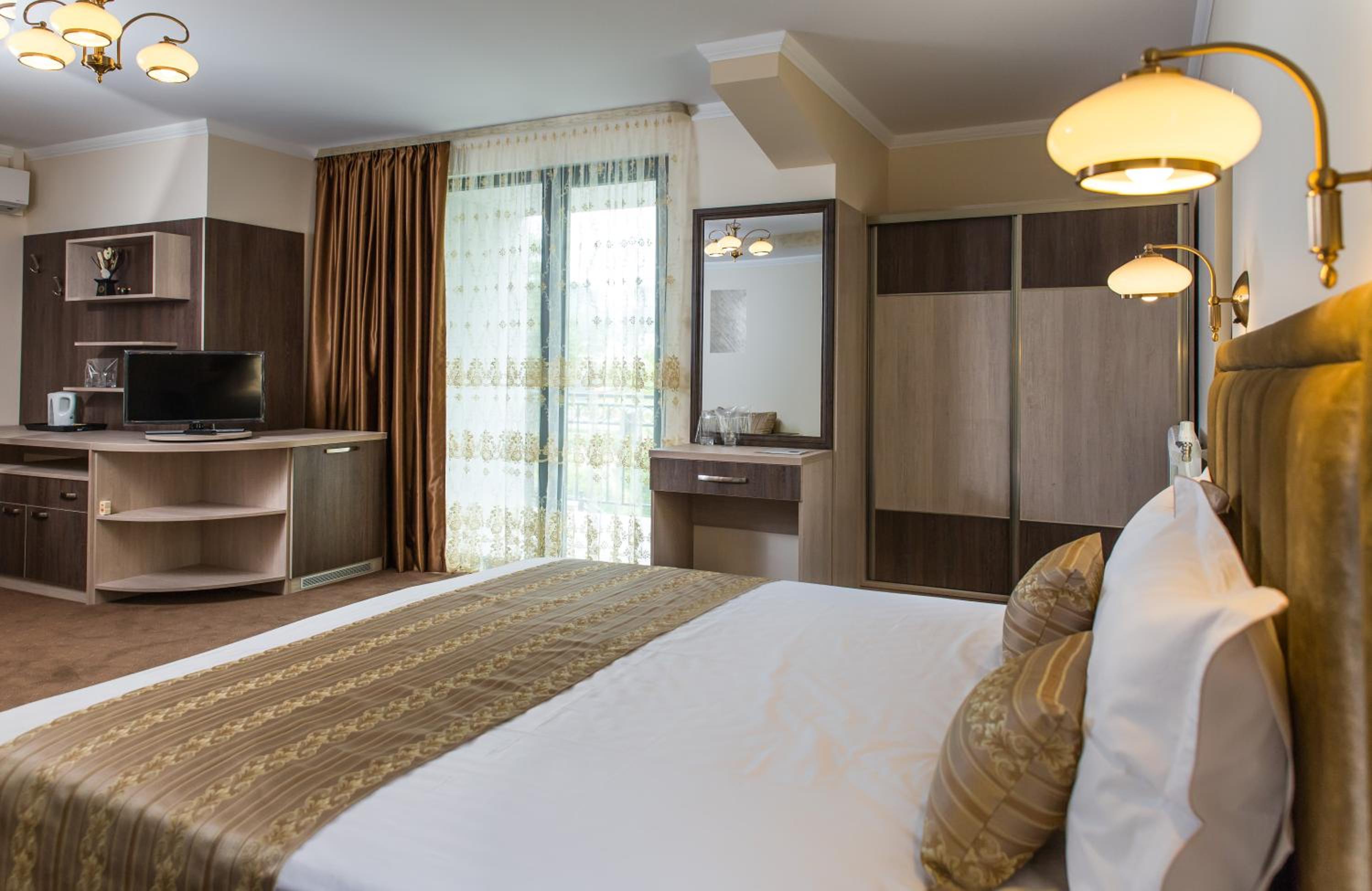 Suite with Balcony photo 2
