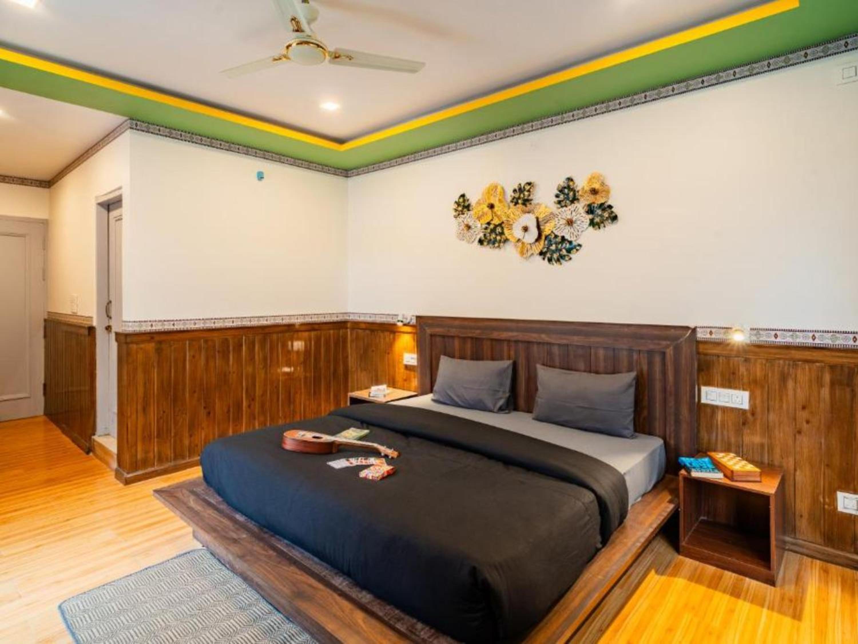 Deluxe Double Room with Balcony photo 1