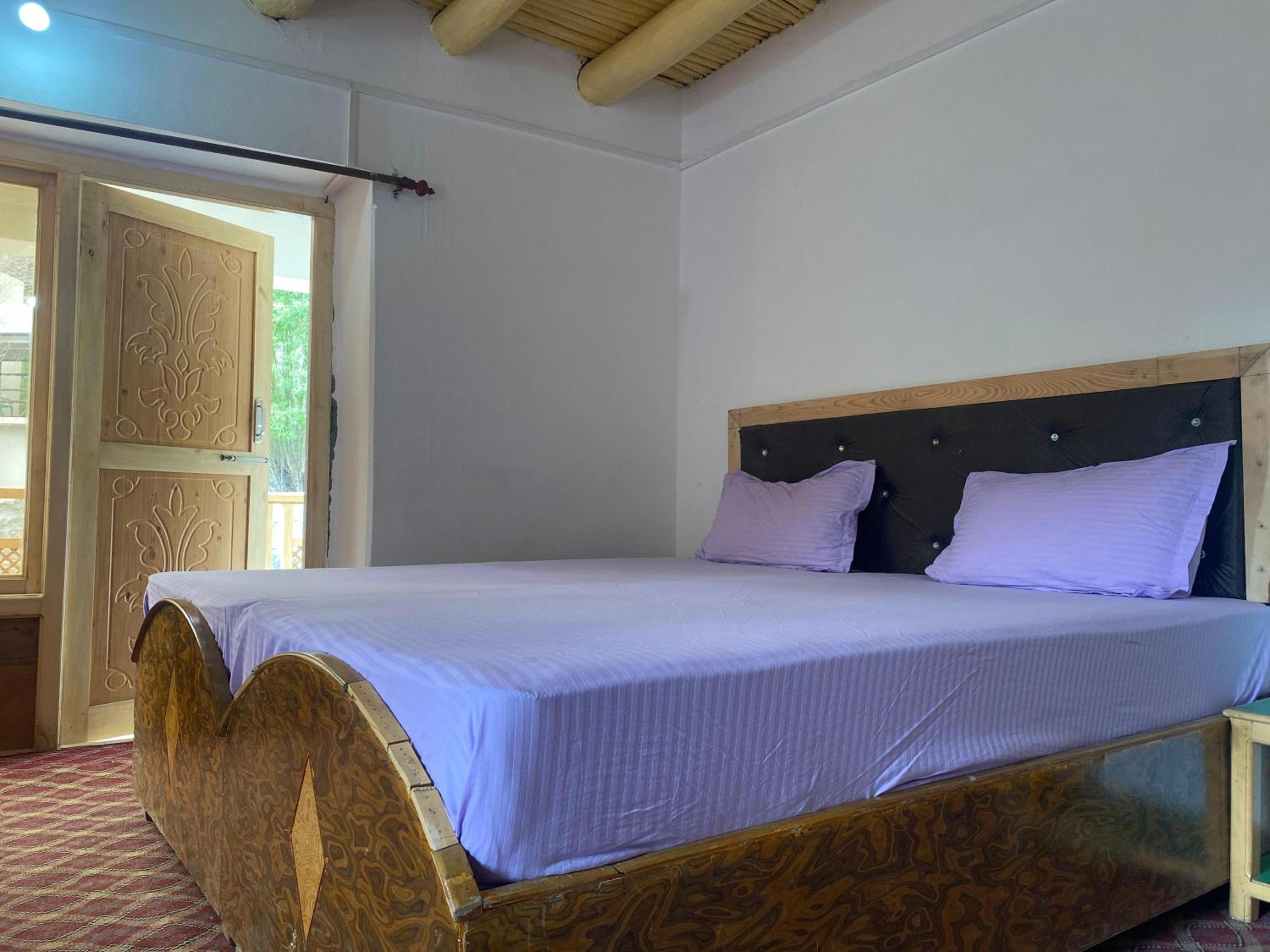 Twin Room with Balcony photo 3