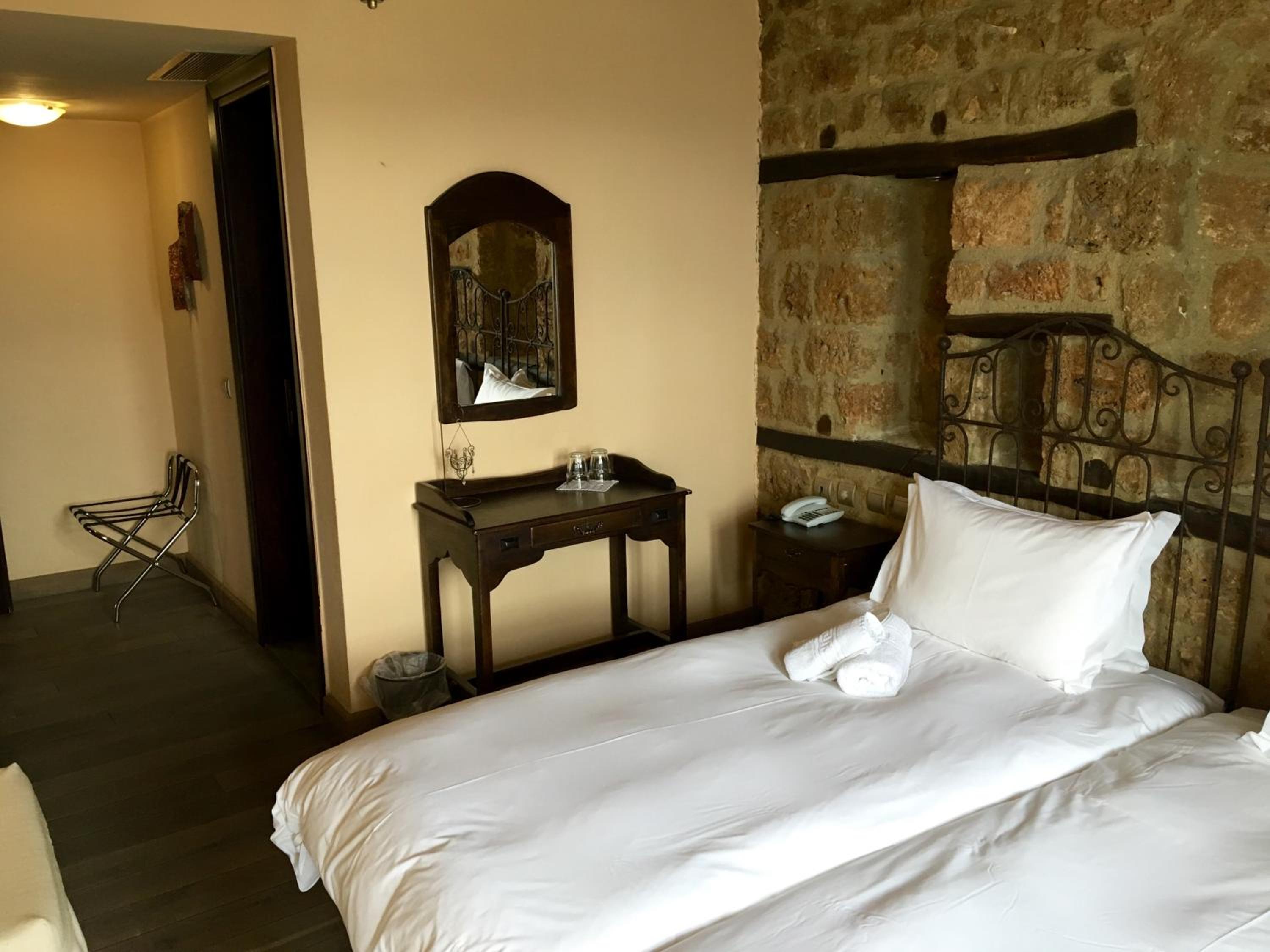 Double or Twin Room with Village View - Photo 29