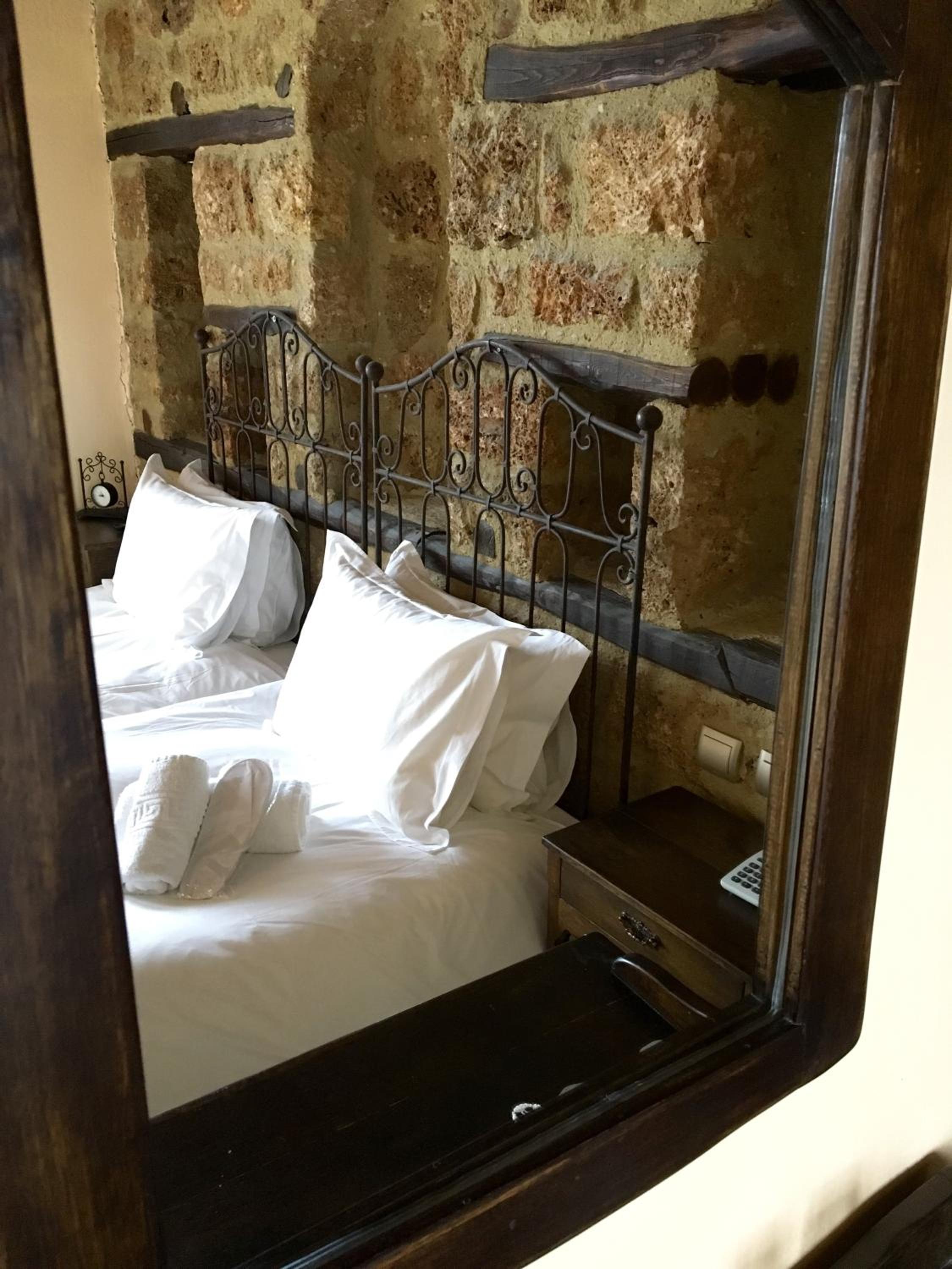 Double or Twin Room with Village View - Photo 30