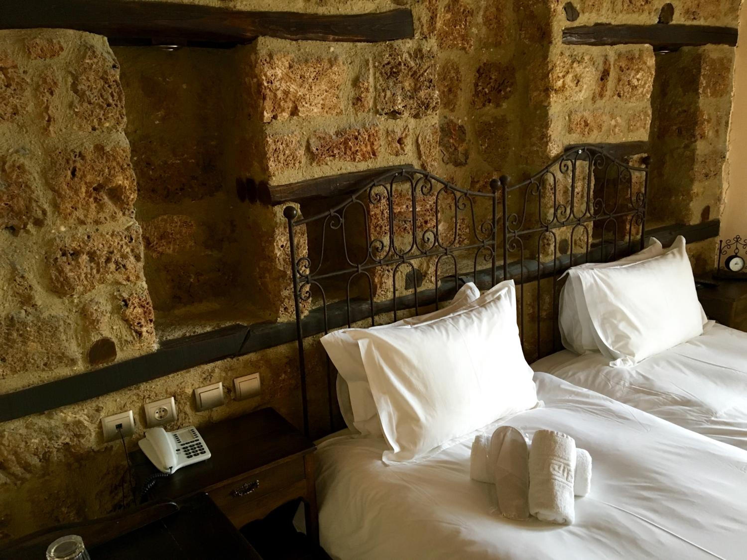 Double or Twin Room with Village View - Photo 2