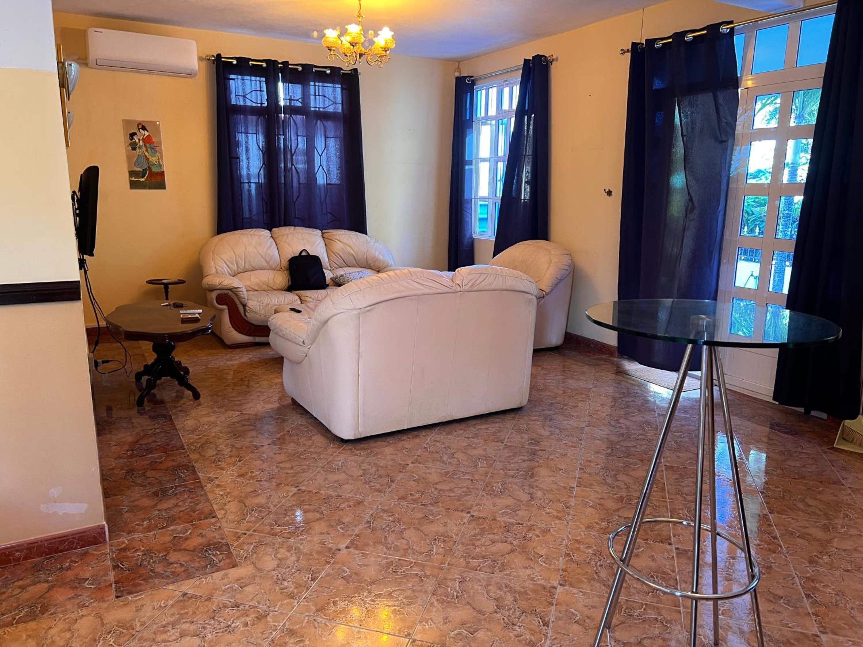 One-Bedroom Deluxe Apartment photo 1