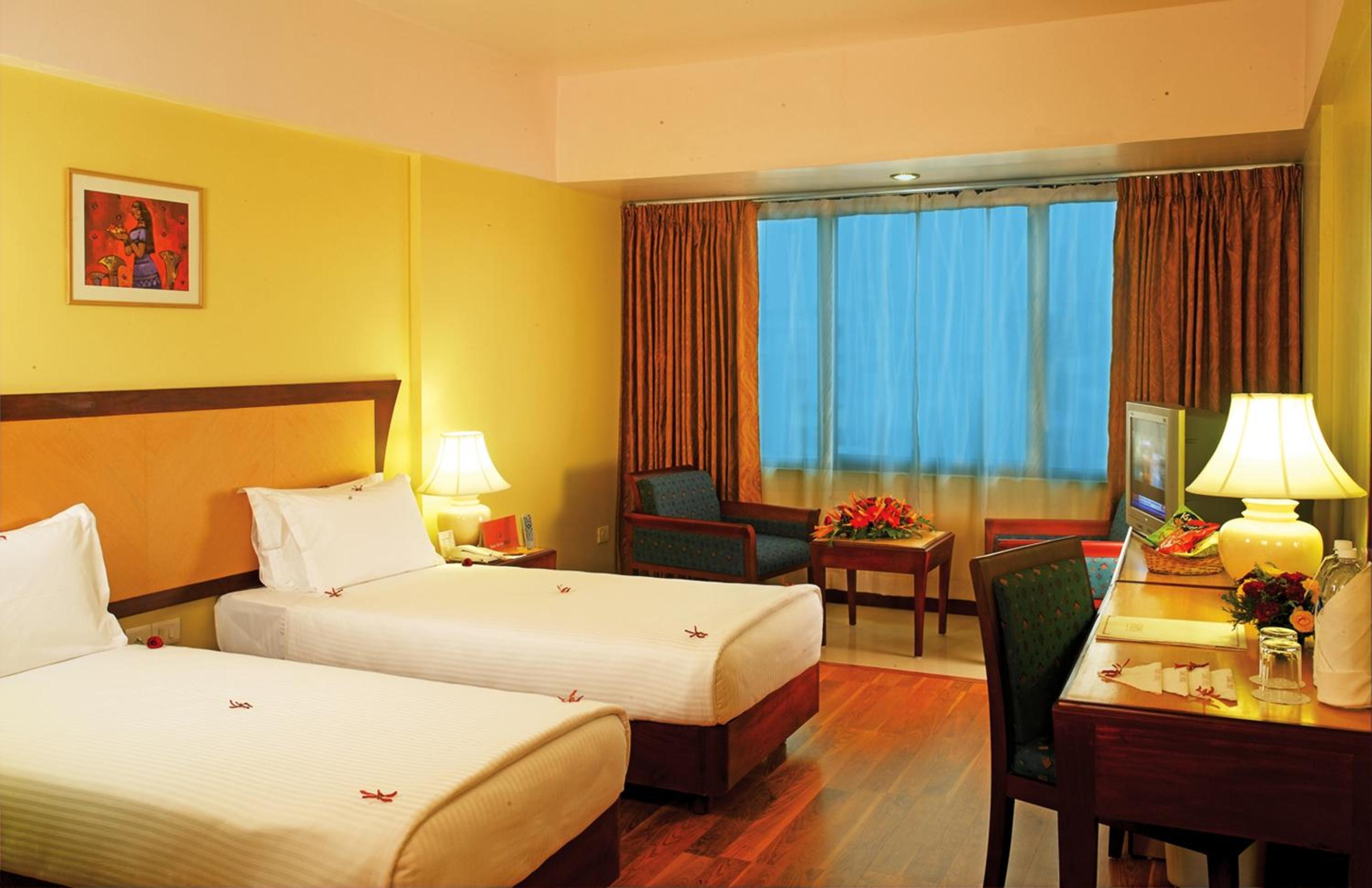 Club Room - 2 Single Beds - Photo 3