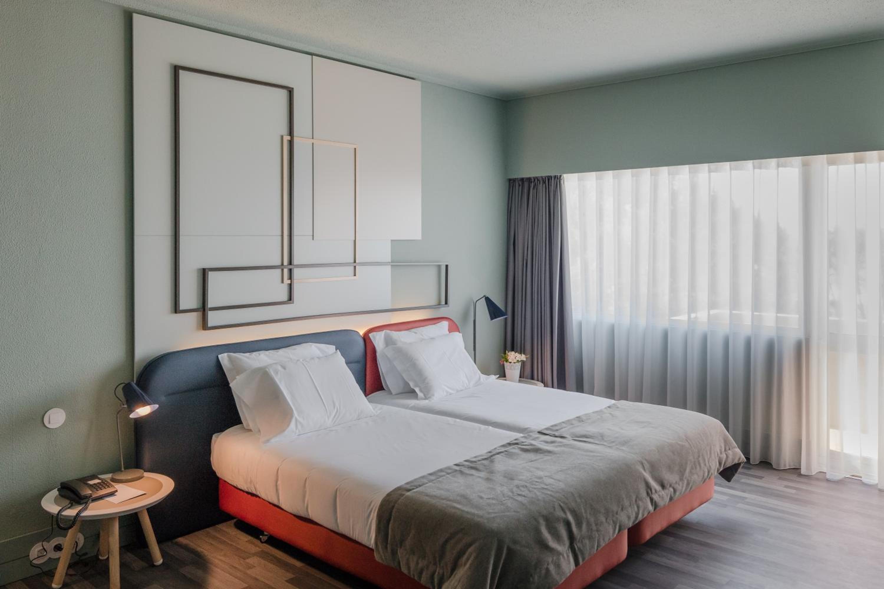 Double or Twin Room with Balcony - Photo 4