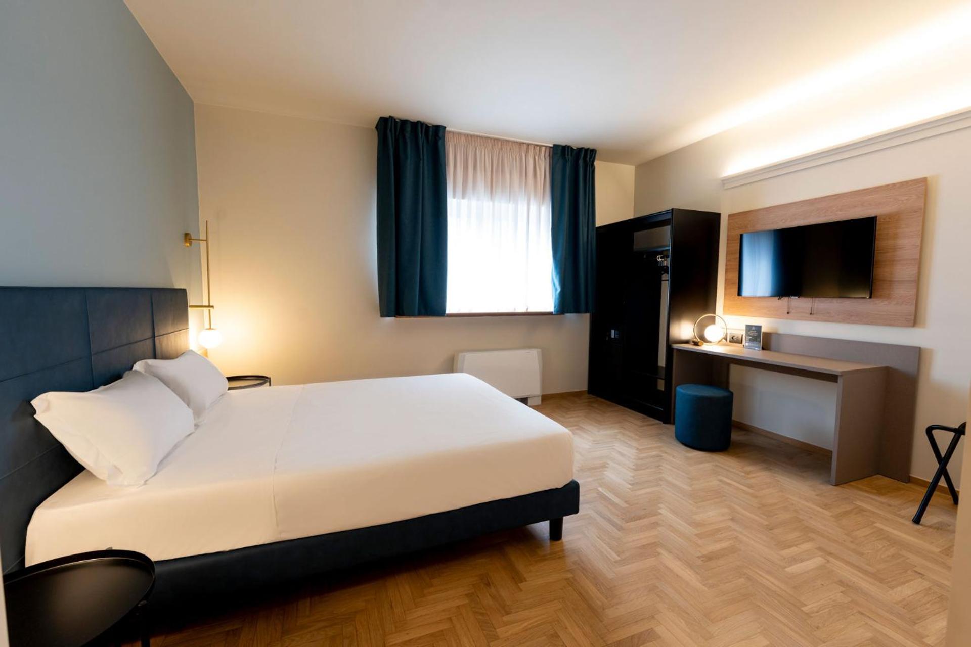 Superior Double or Twin Room - Photo 4