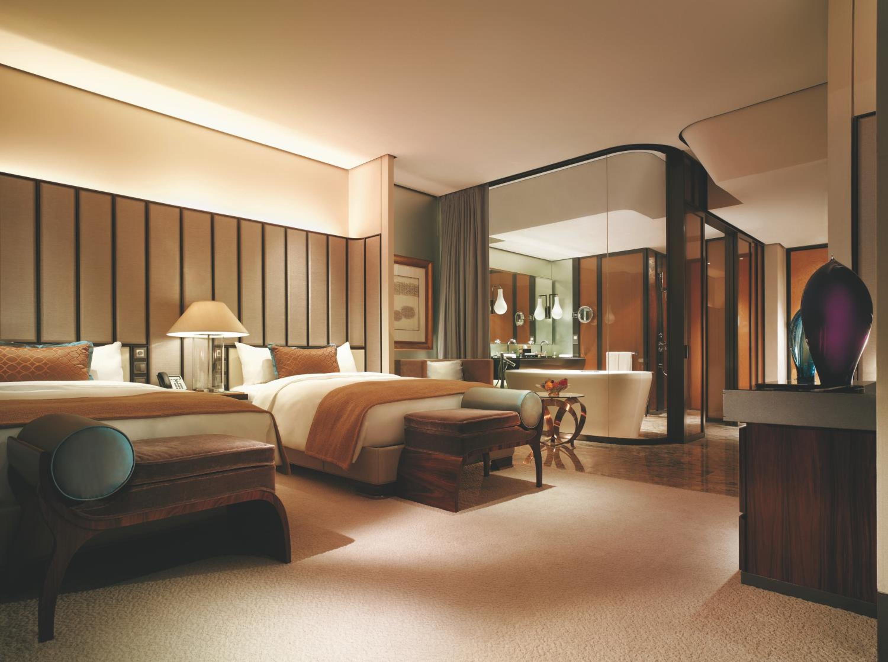 Grand King or Twin Room with 2 Breakfast