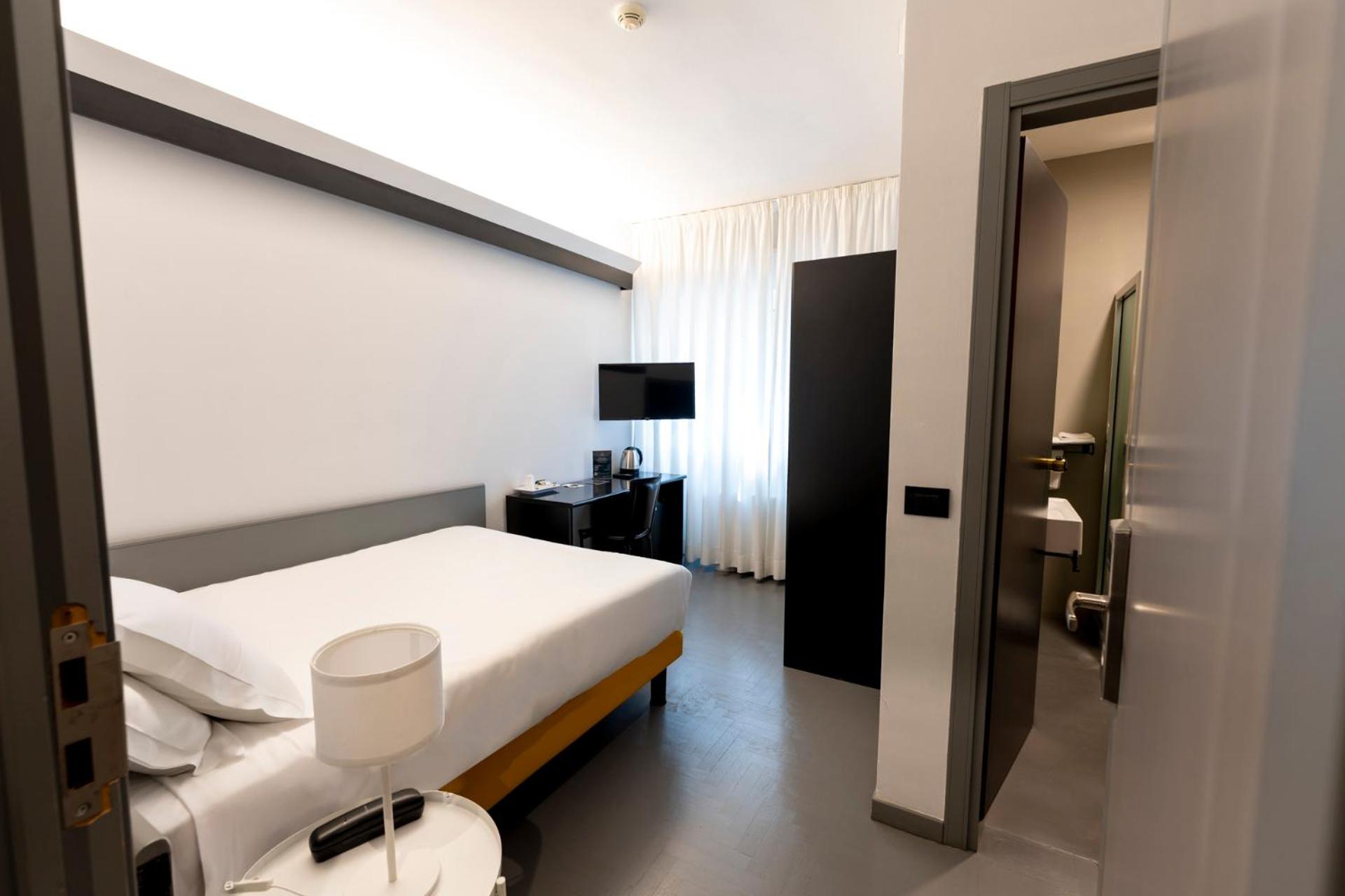 Deluxe Single Room