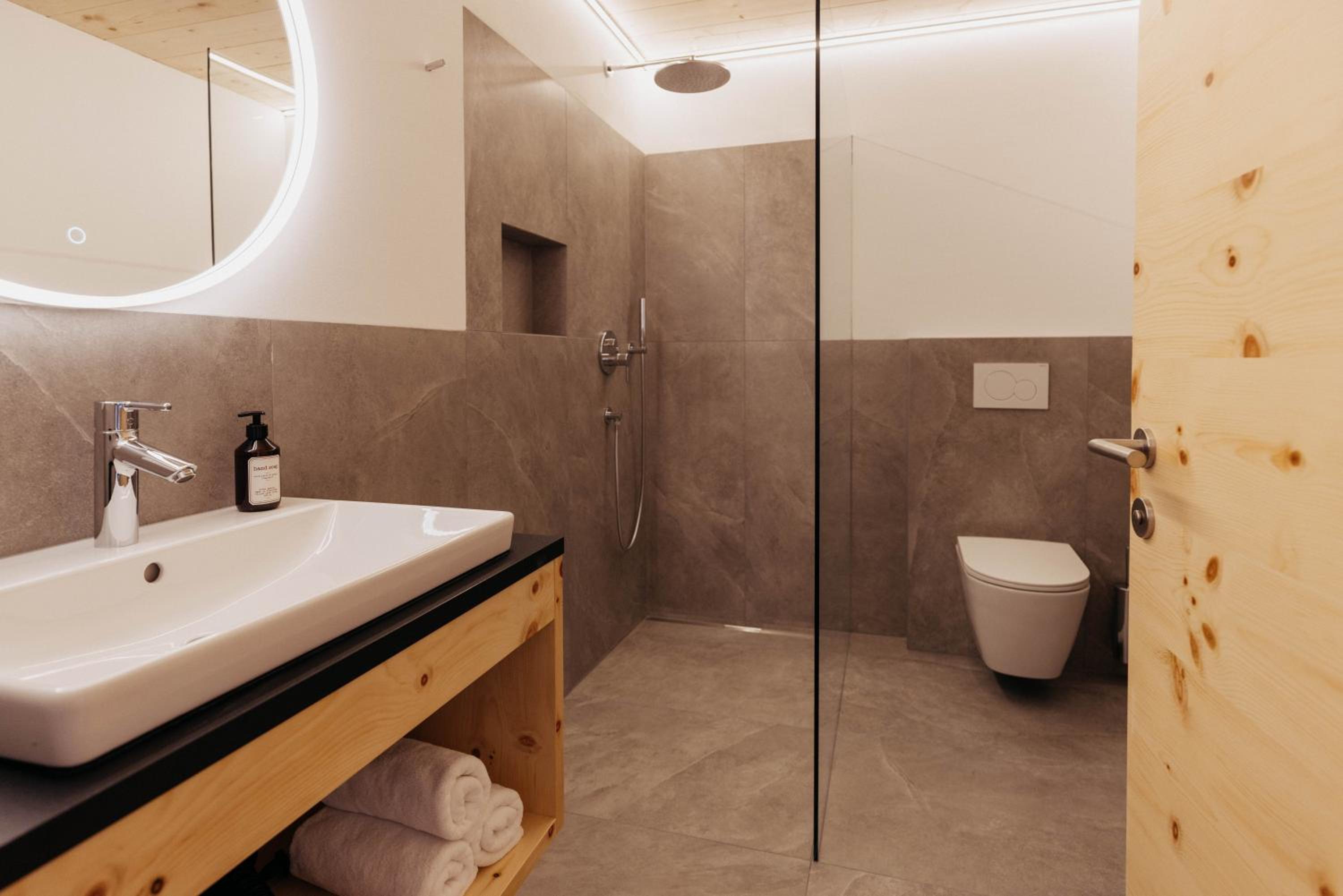 Apartment - Split Level photo 1