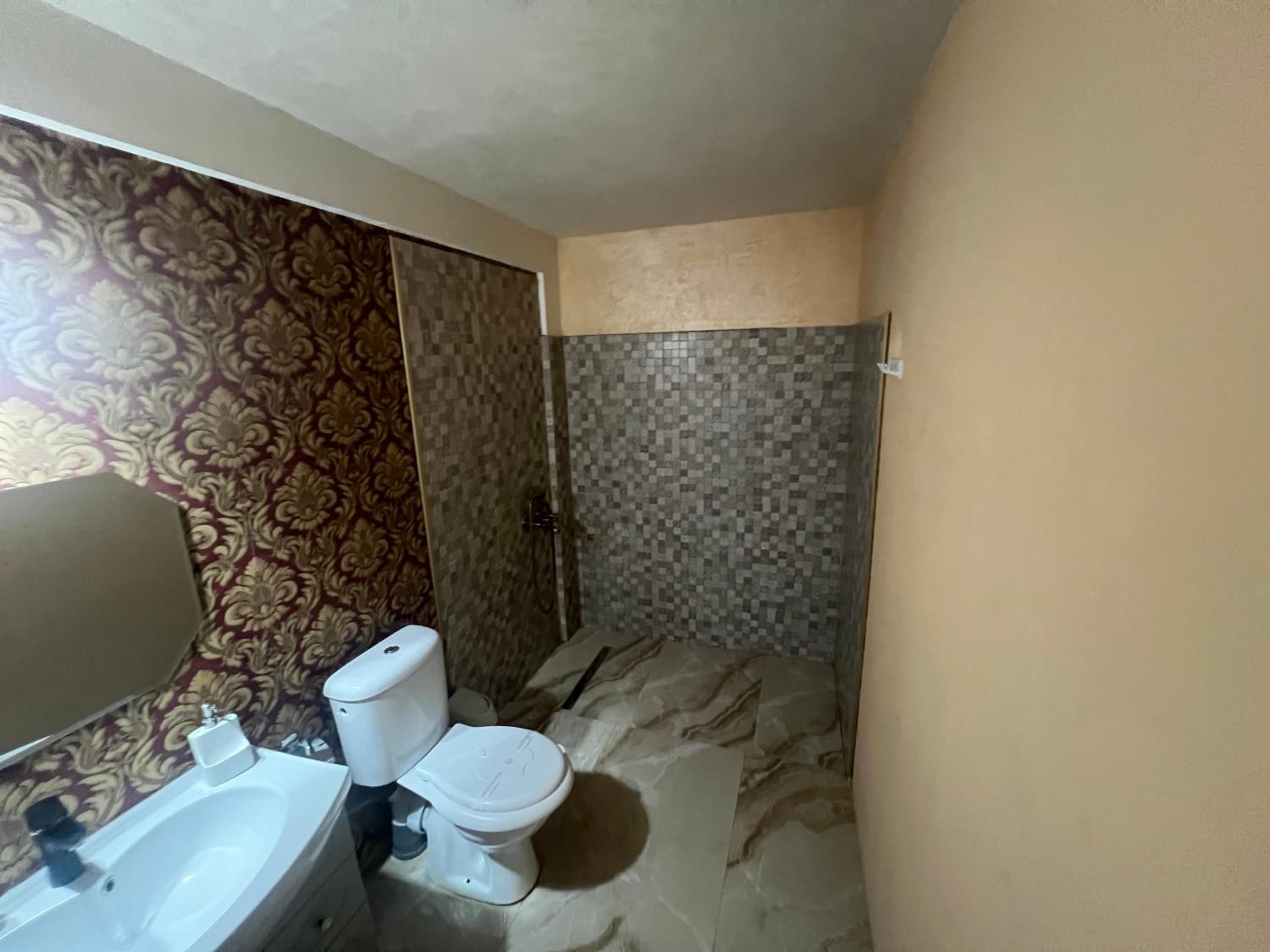 Deluxe Room (2 Adults + 1 Child) photo 3