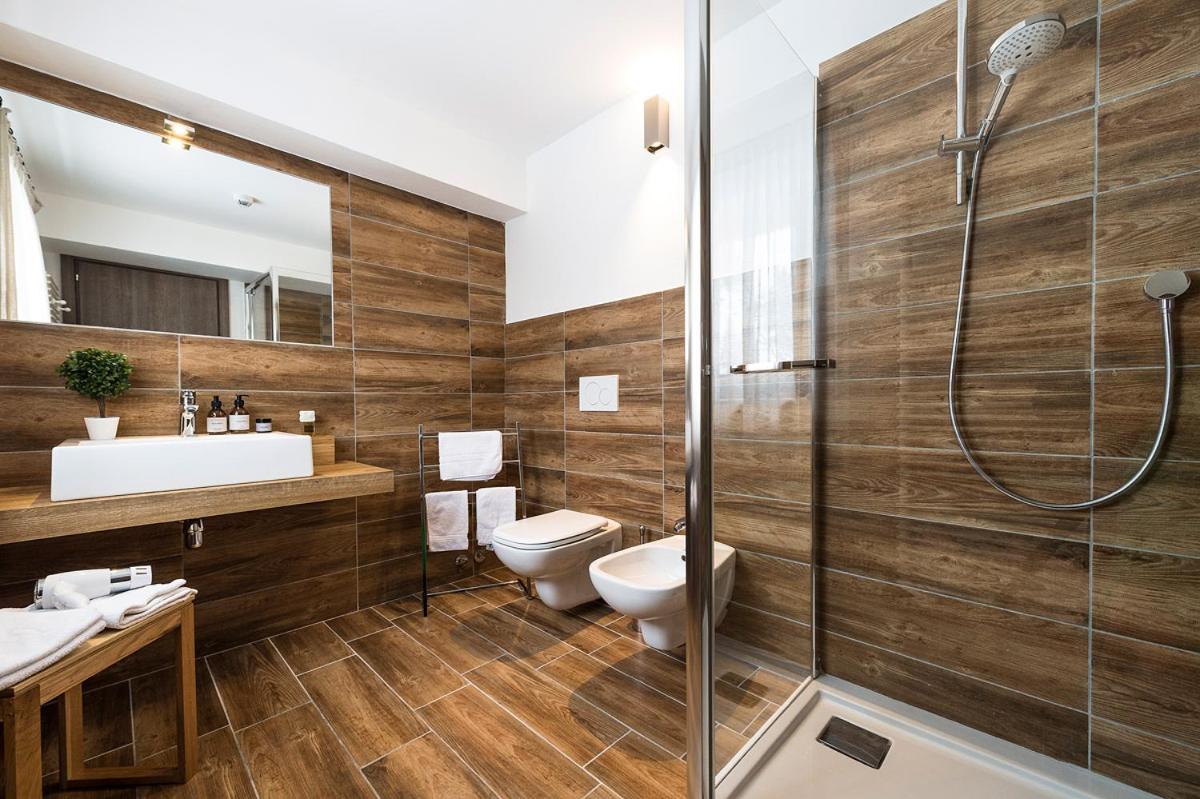 Quadruple Room - Photo 9