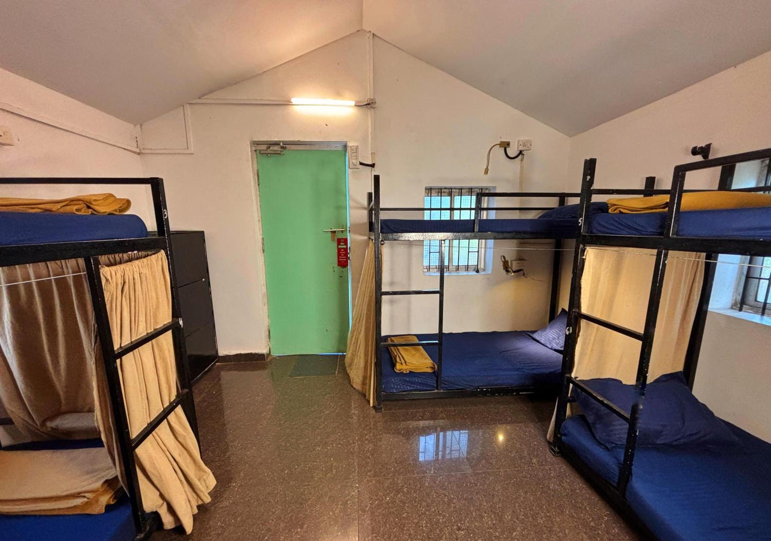 6 Bed Female Dormitory With A.C photo 2