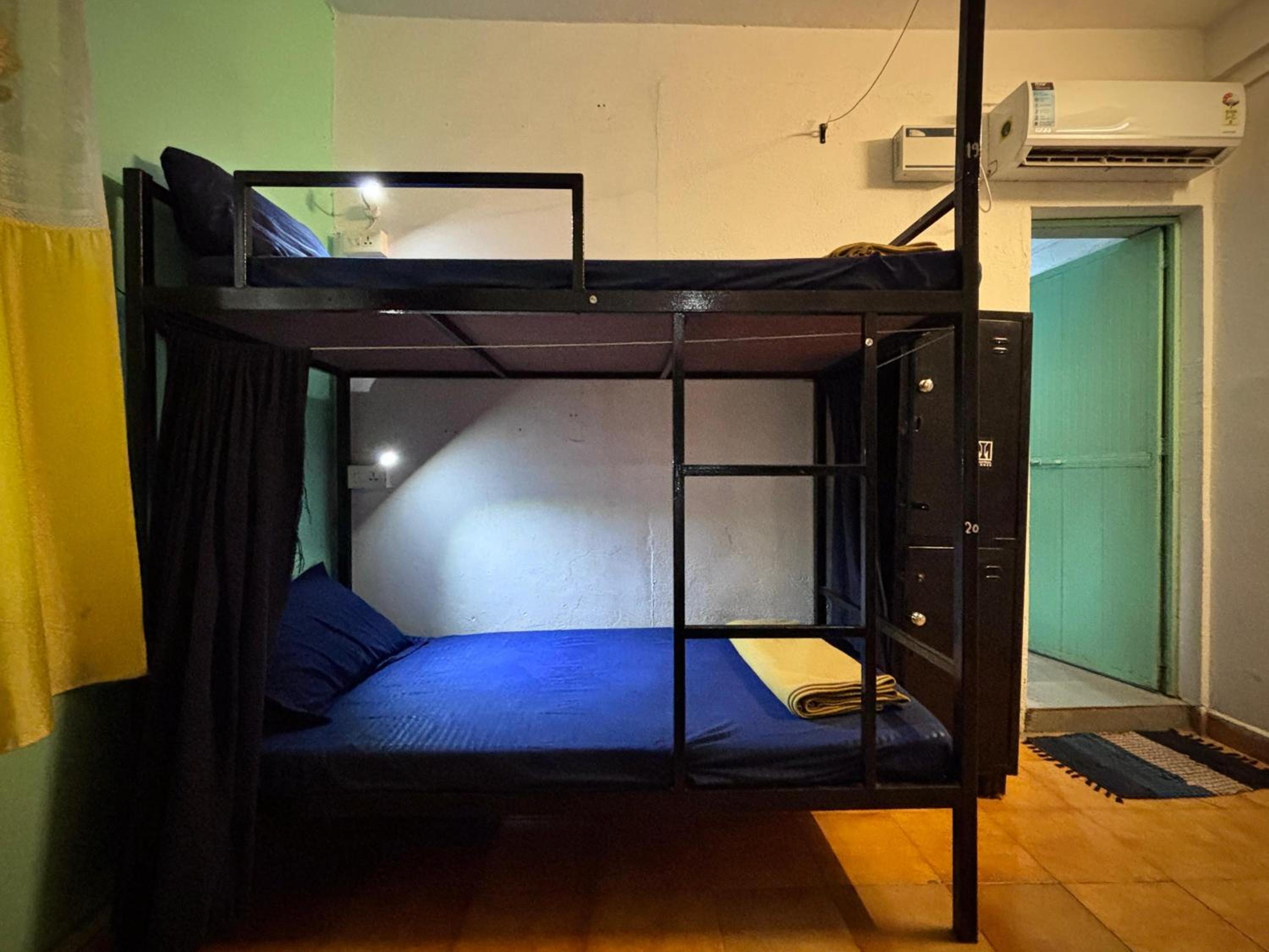Bed in 8-Bed Dormitory Room photo 1