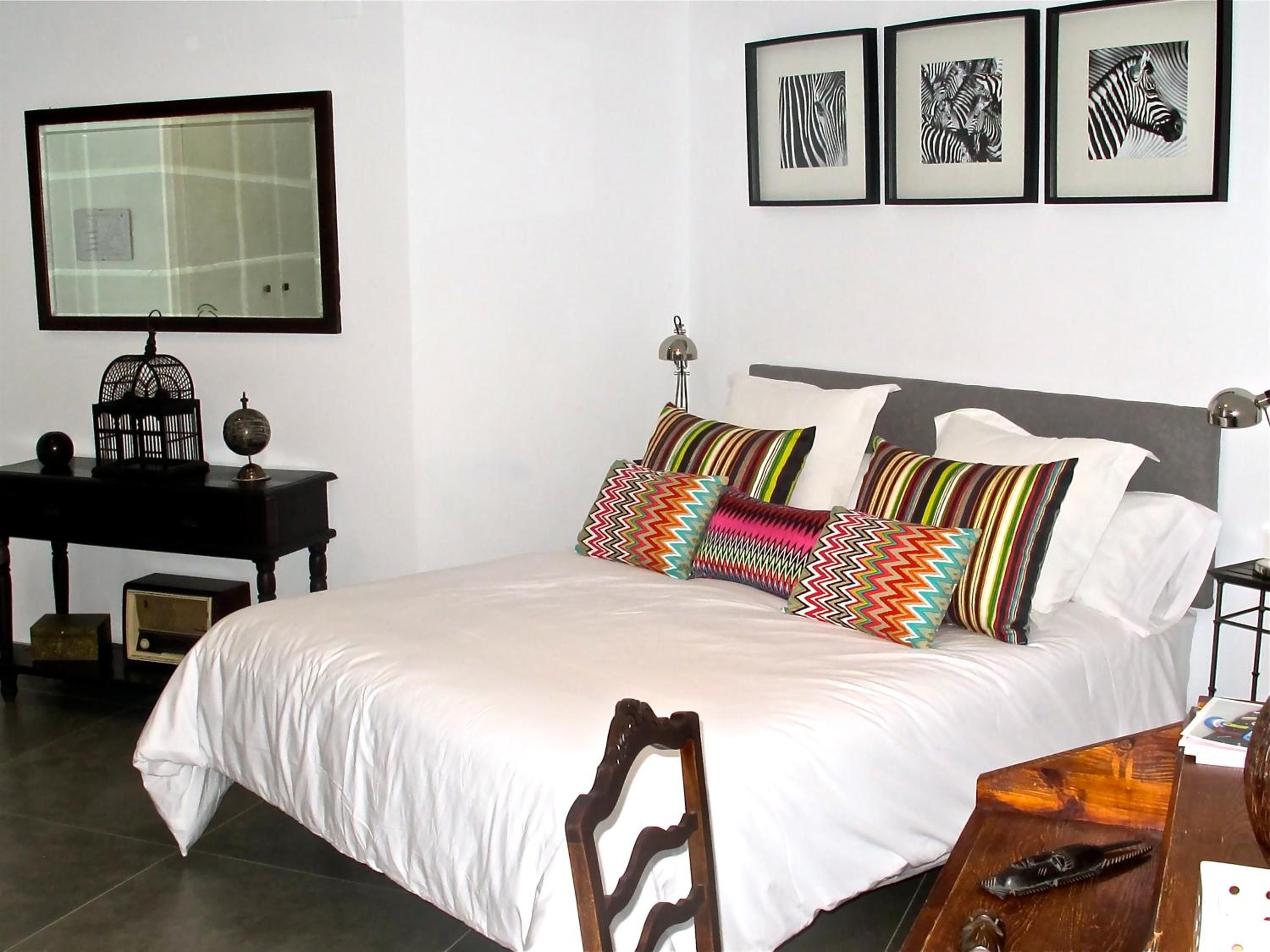 Deluxe Double Room with Extra Bed - Photo 4