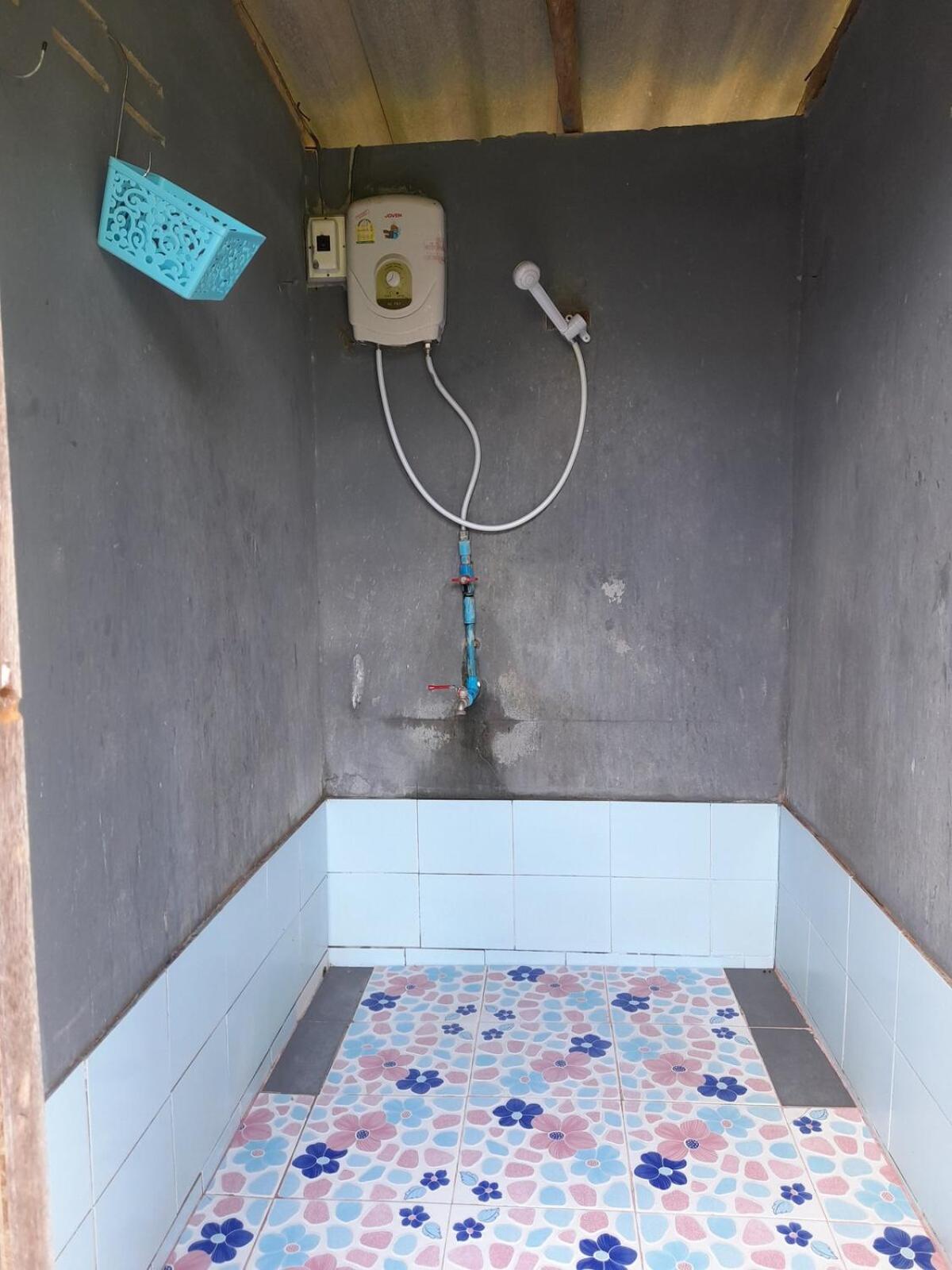 Double Room with Shared Toilet
