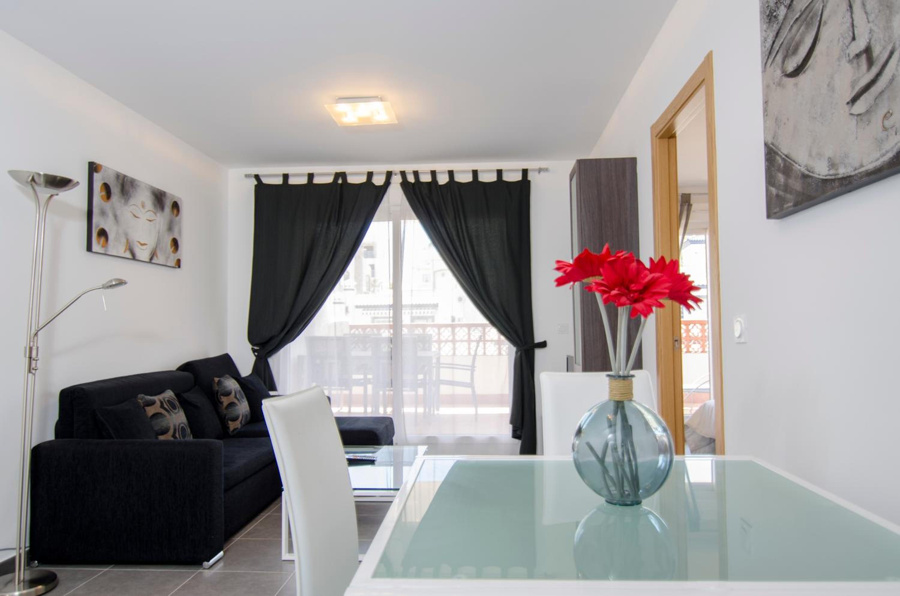 Two-Bedroom Apartment with Terrace (4 Adults) photo 2
