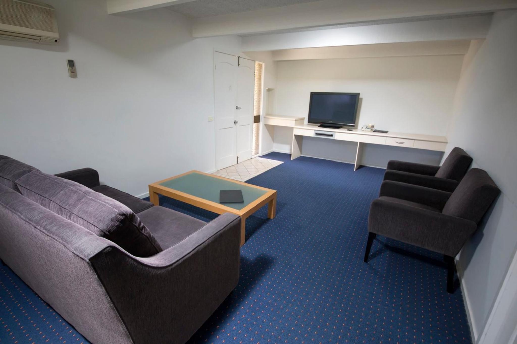 2 Bedroom Suite - Non-Smoking