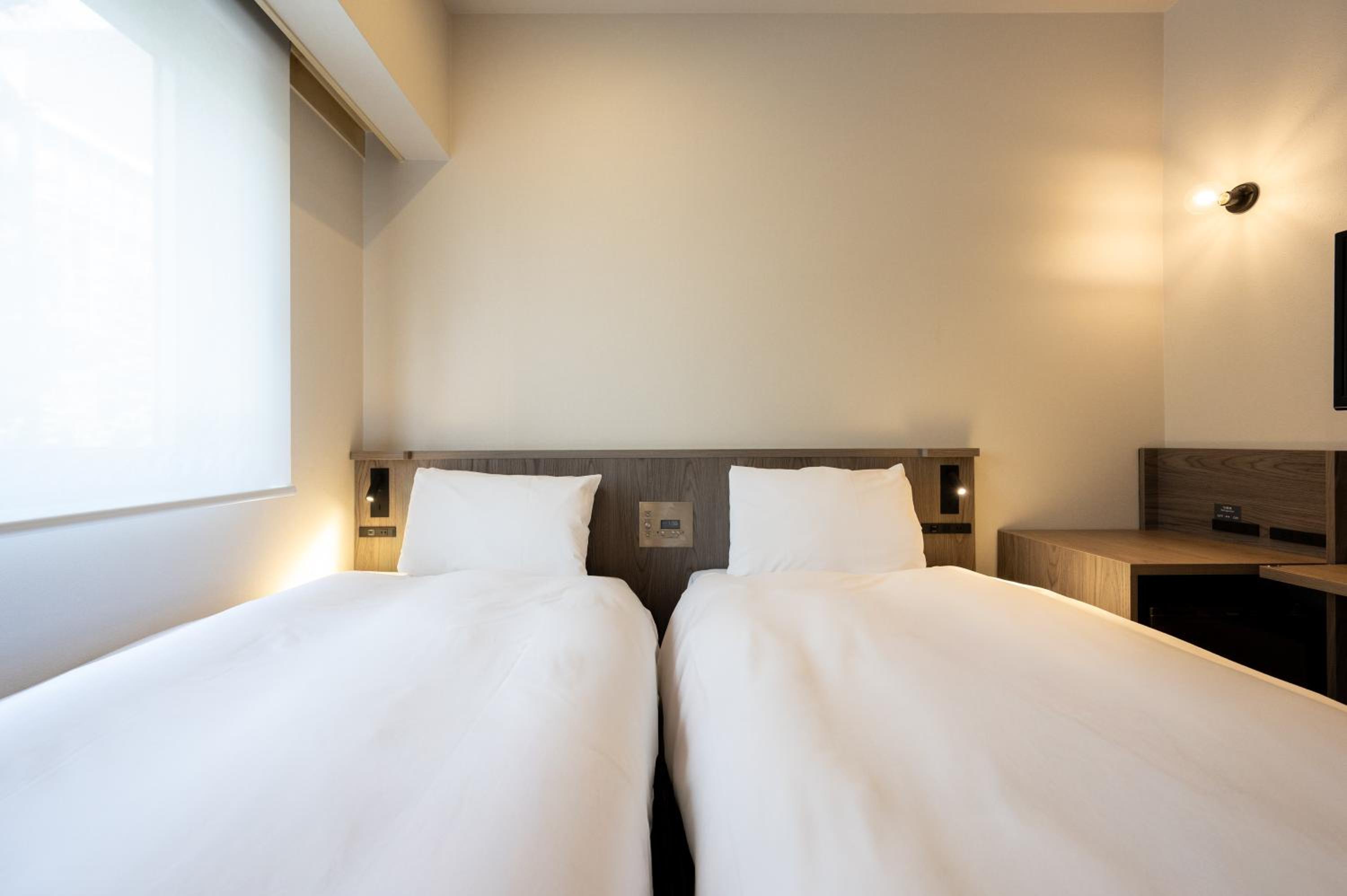 Standard Twin Room - Photo 2