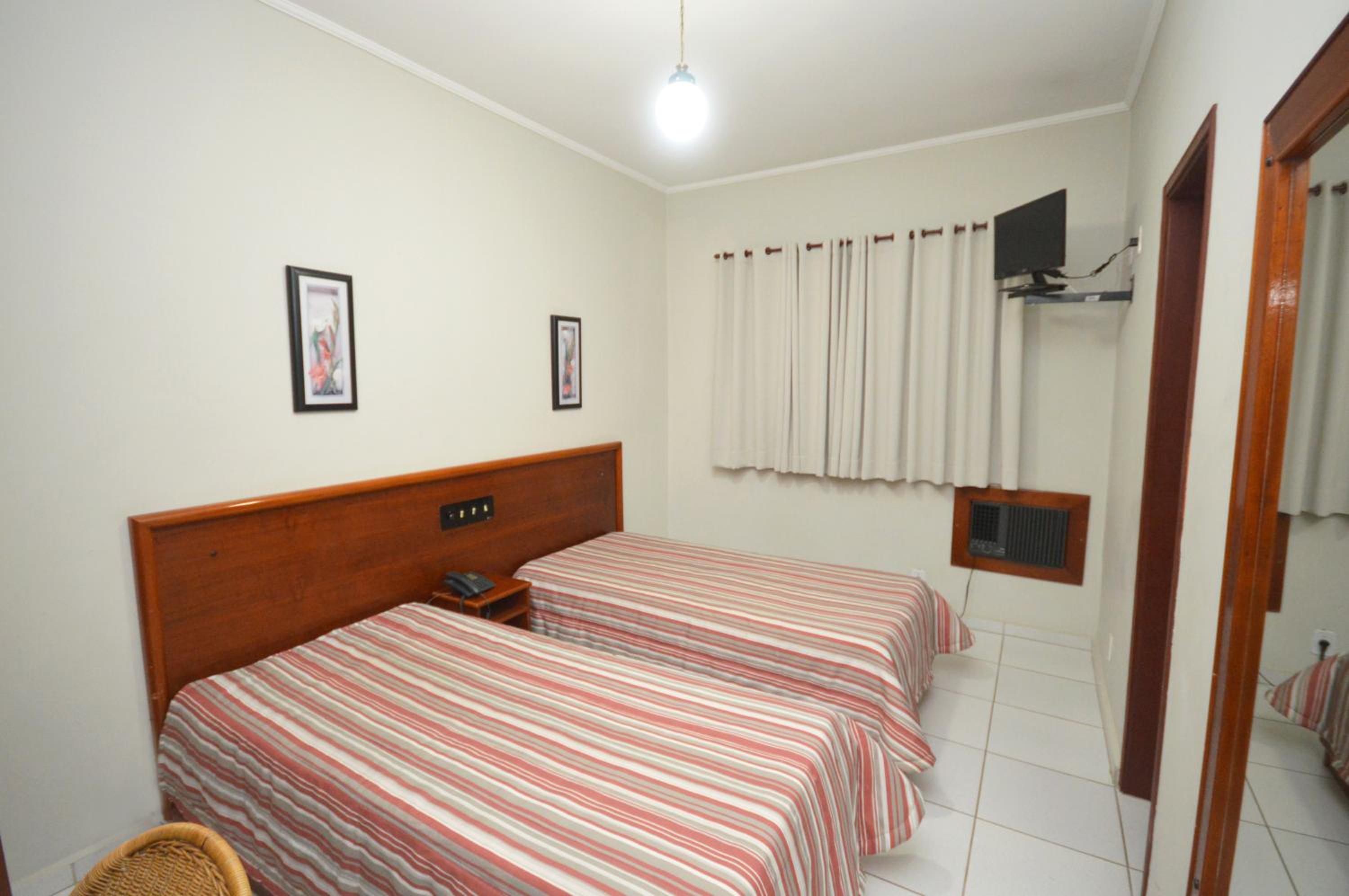 Twin Room - Photo 1