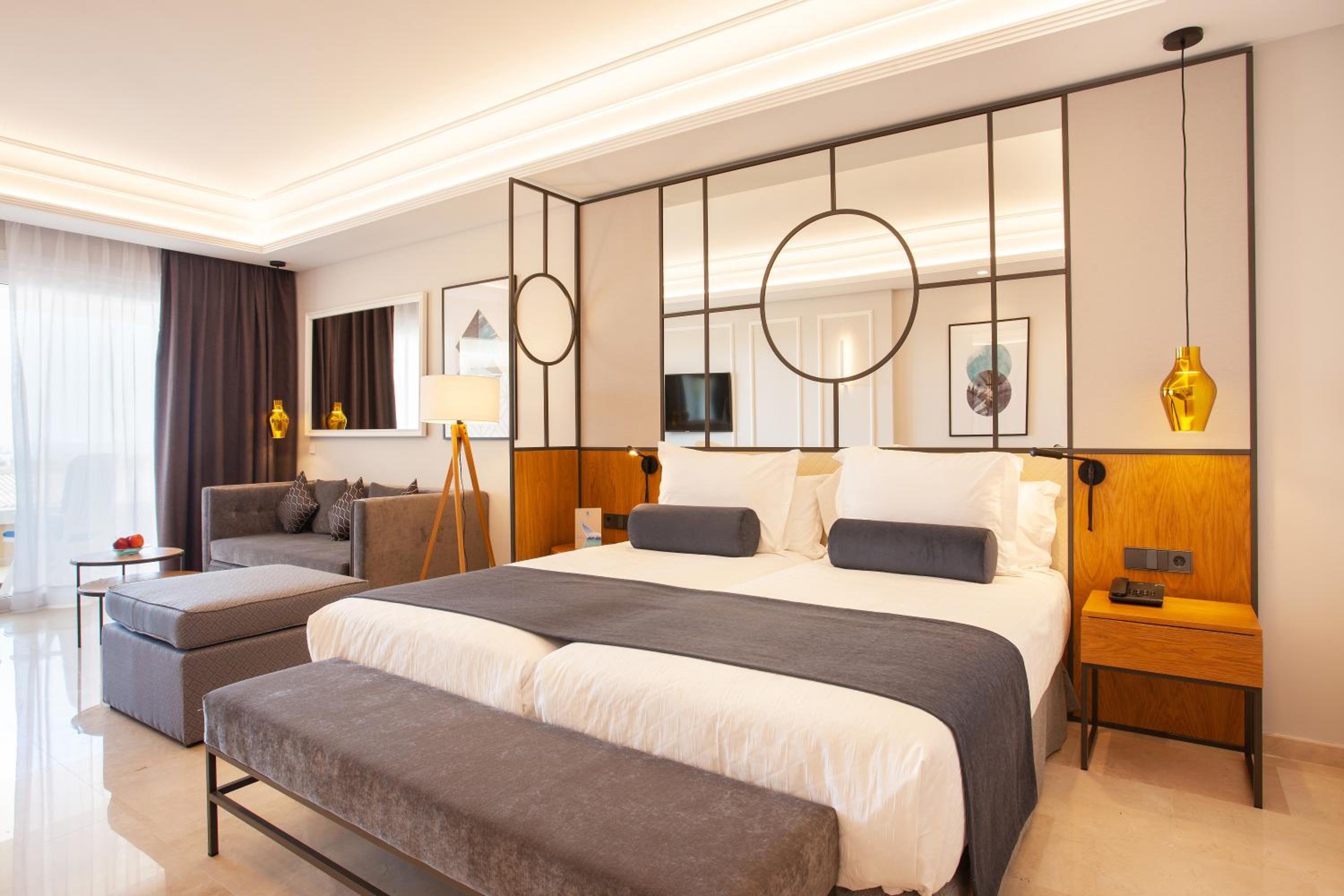 Junior Suite with Prestige (1 Adult) - Photo 2