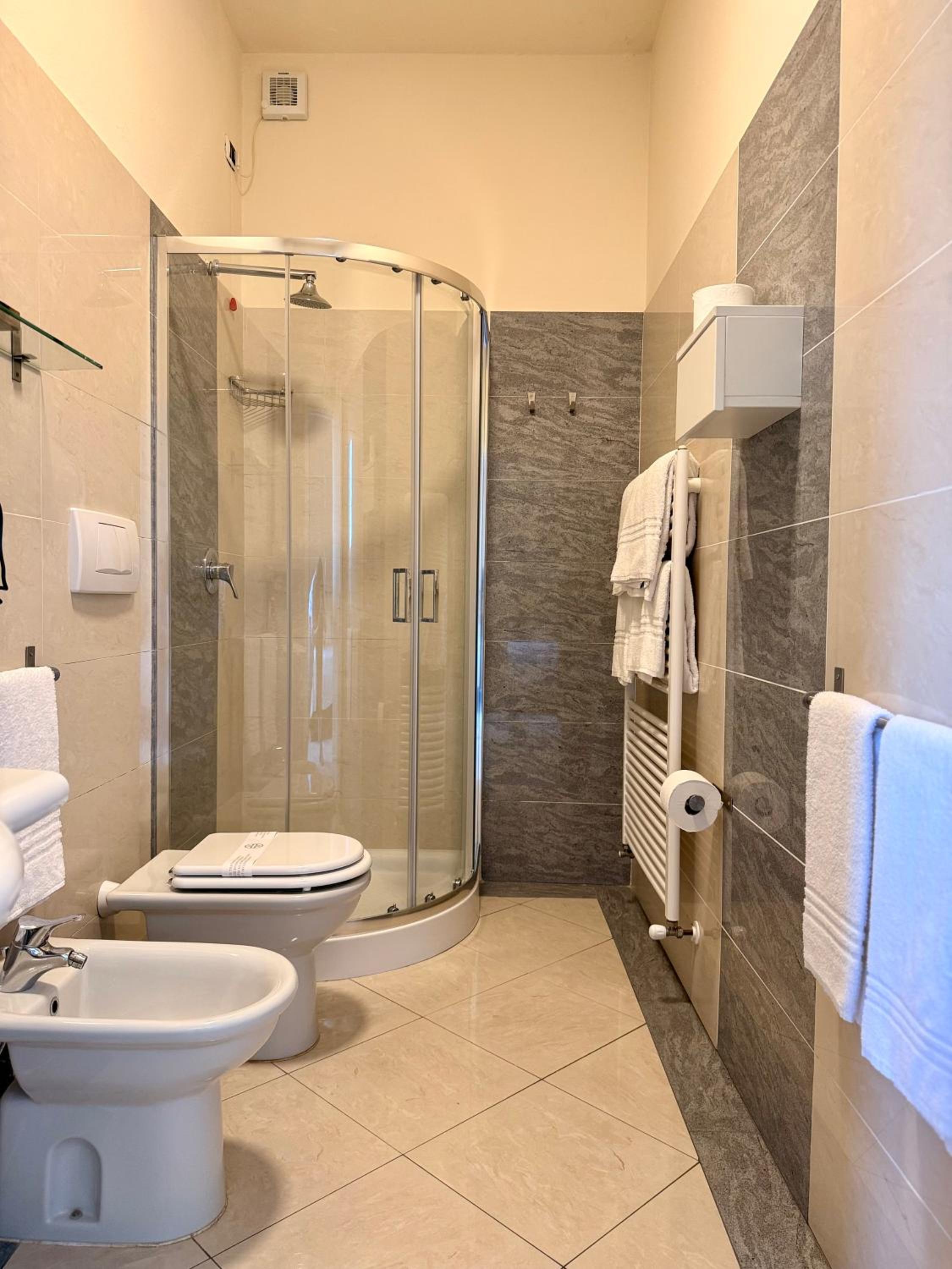 Superior One-Bedroom Apartment photo 2