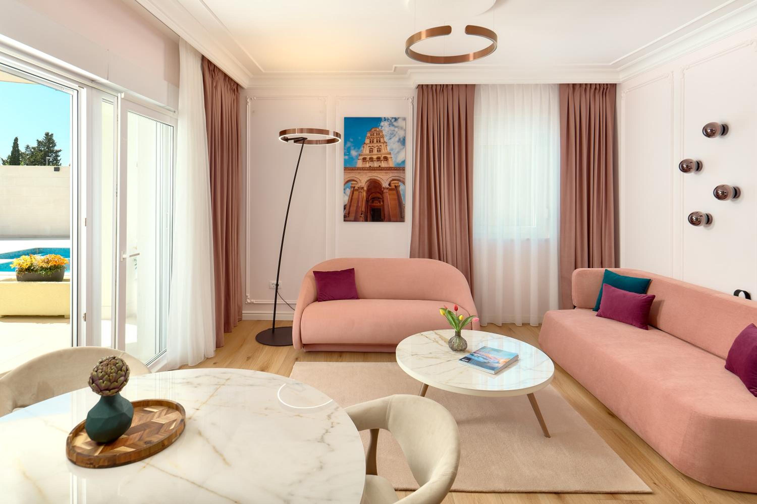One-Bedroom Apartment with Balcony