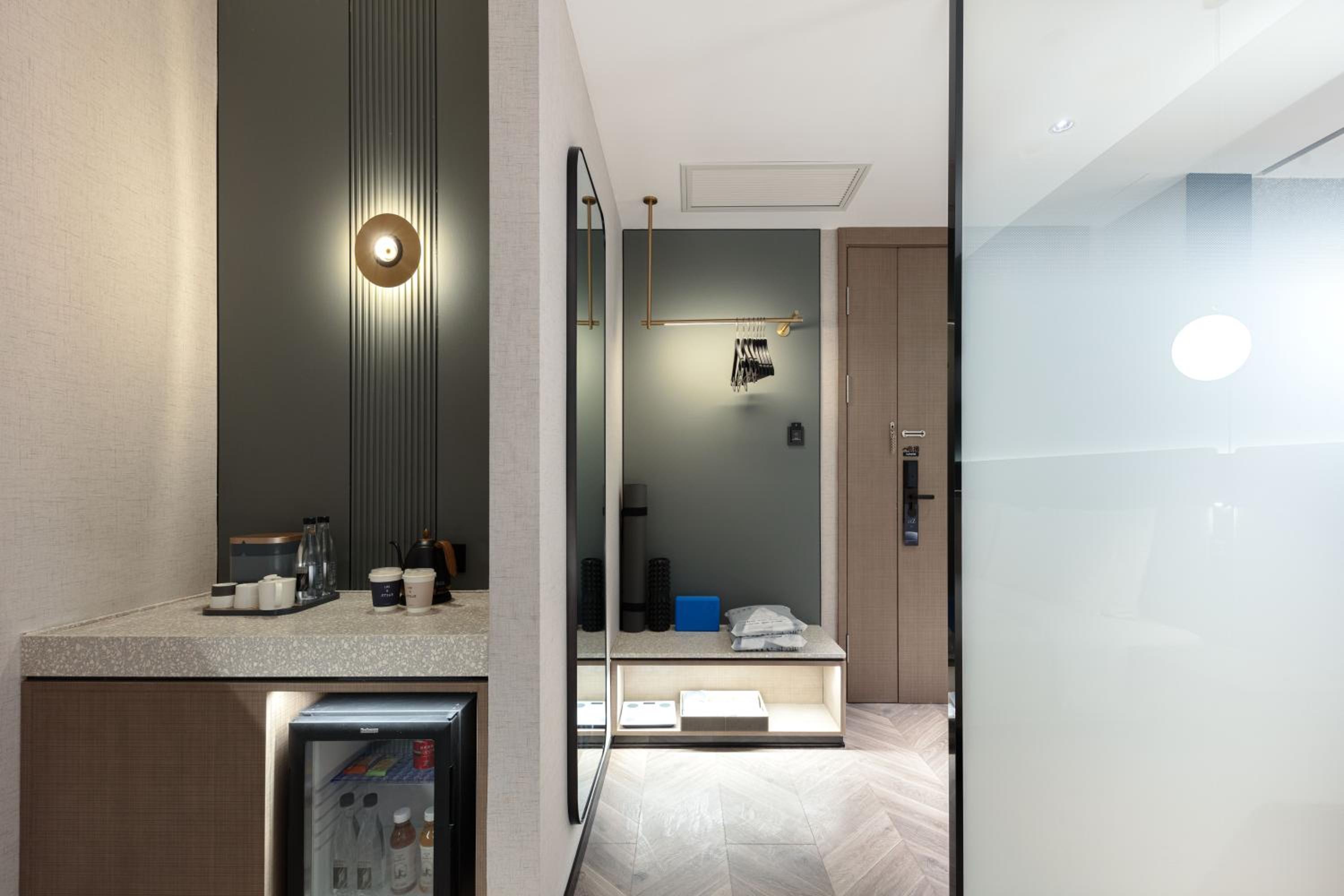 Jimu Queen Room with Bathtub