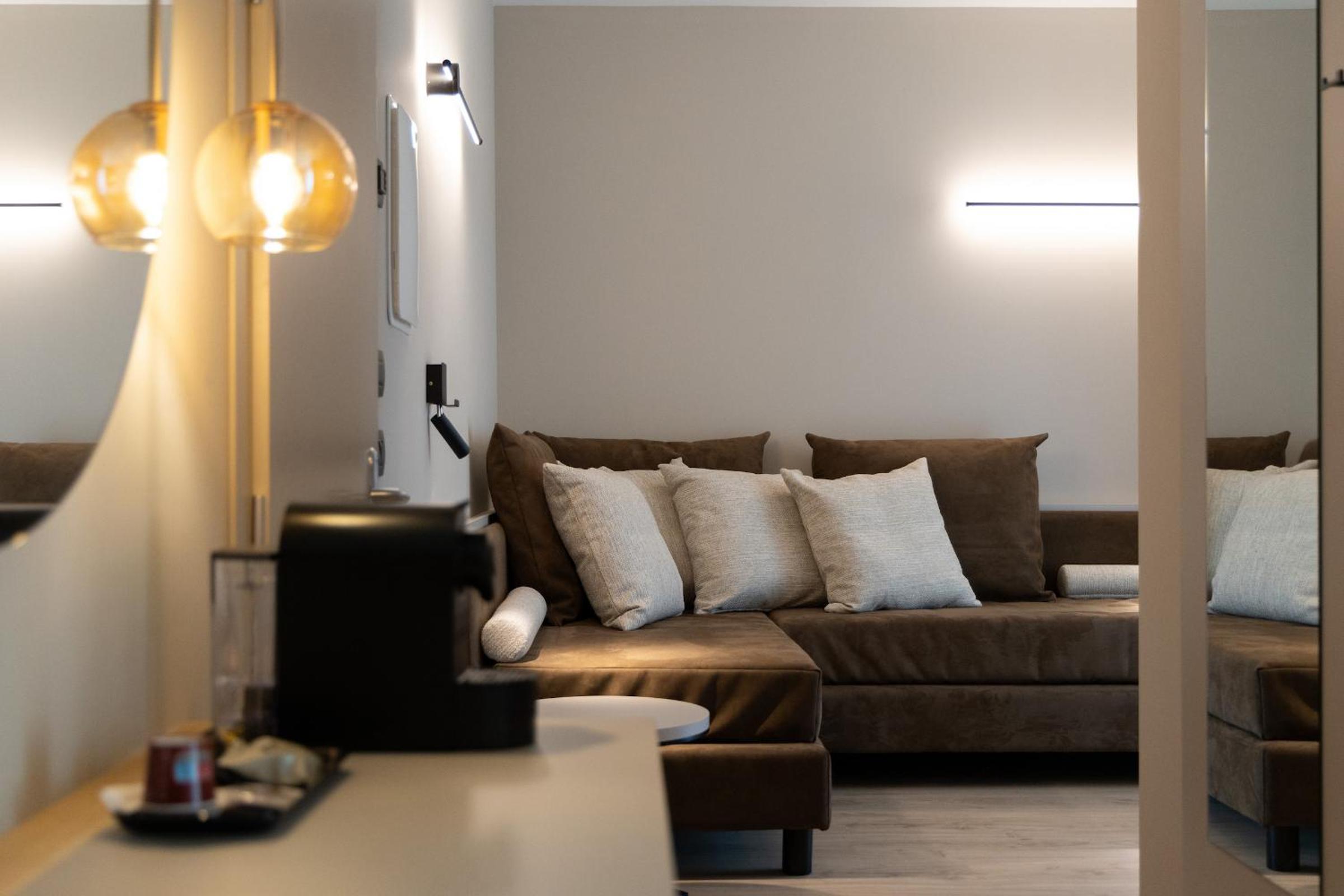Deluxe Family Room photo 3