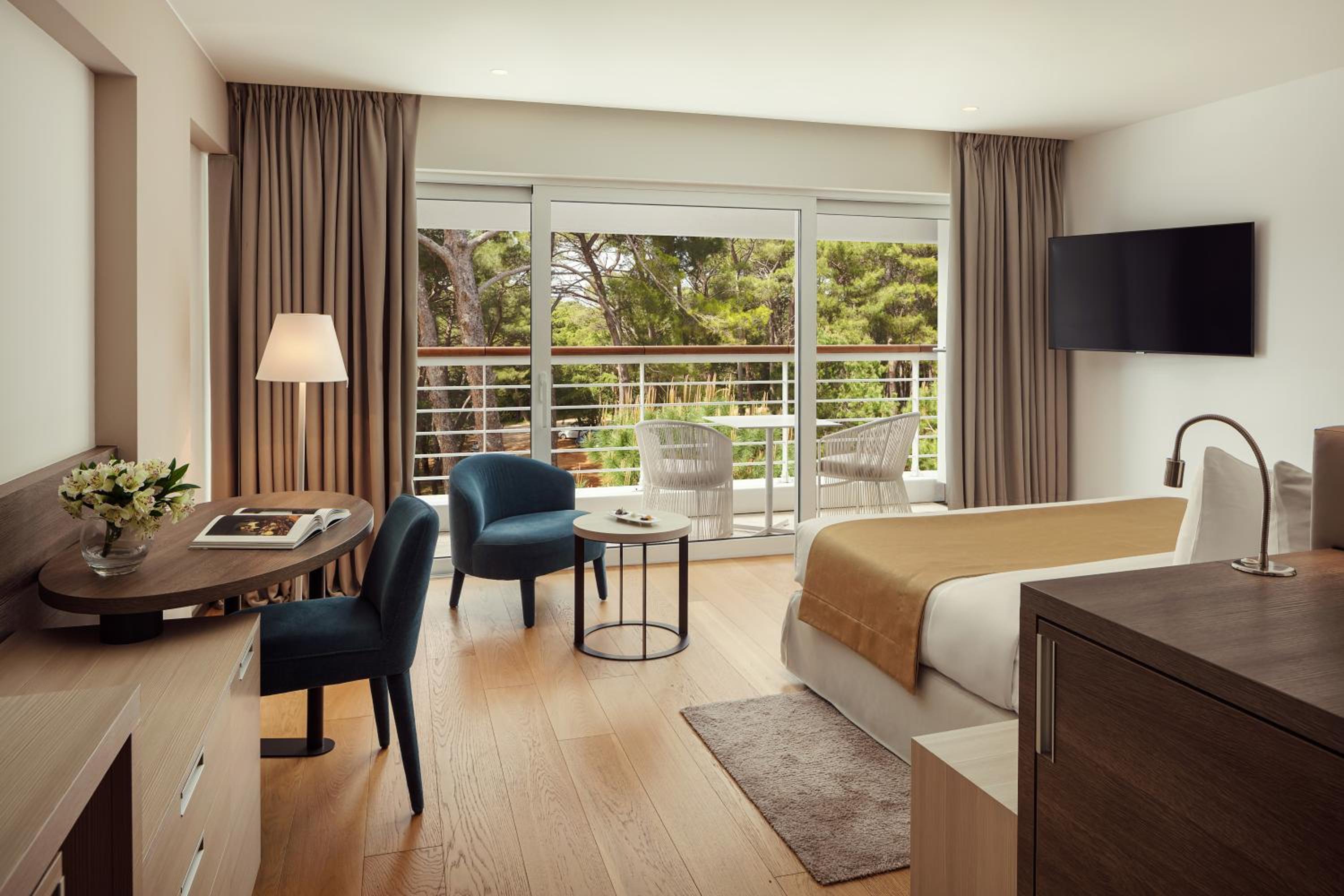 Special Offer: Superior Park Side Room with New Years Eve Dinner in Bava Restaurant - Photo 4