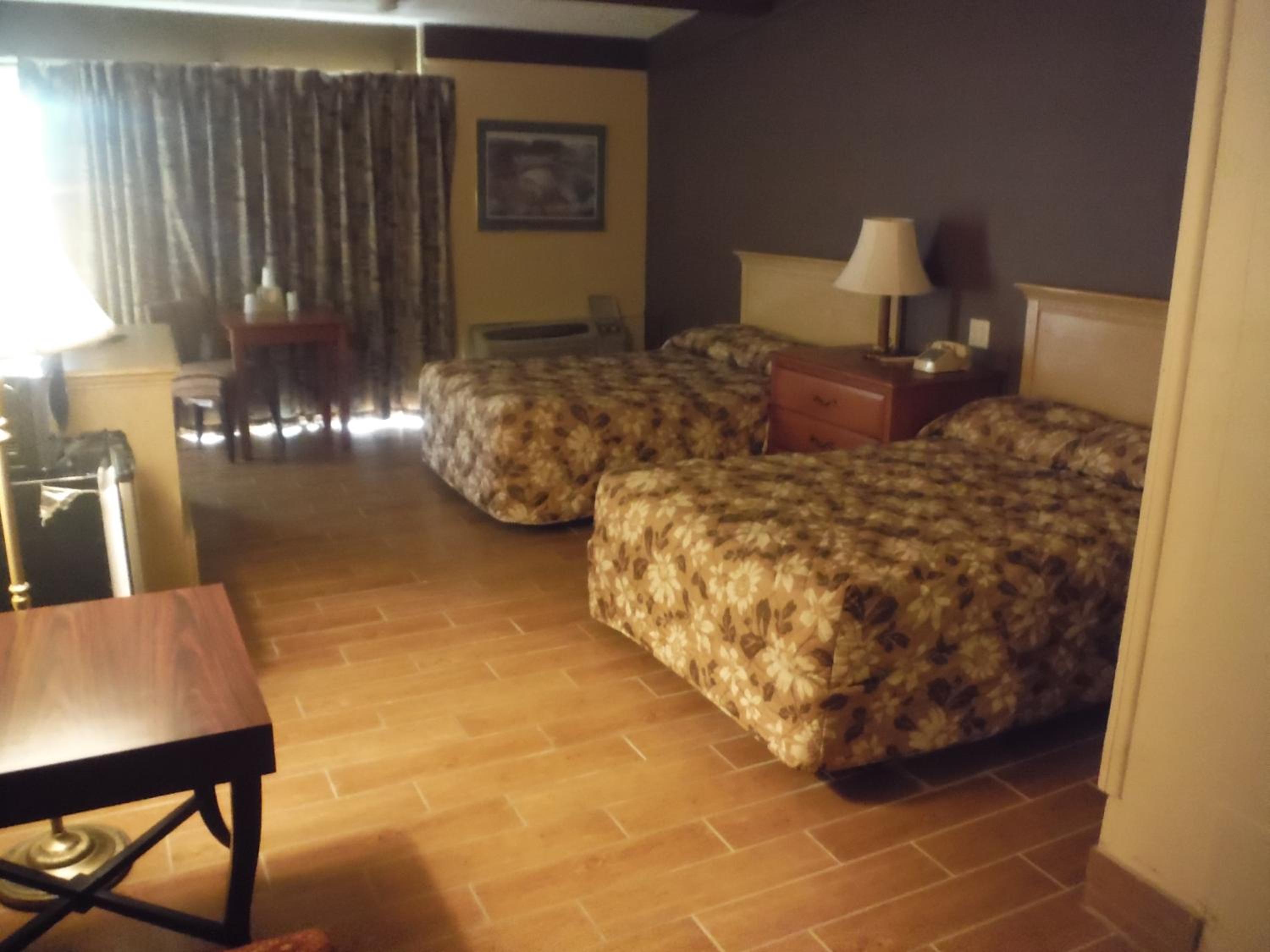 Double Room with Two Double Beds photo 3