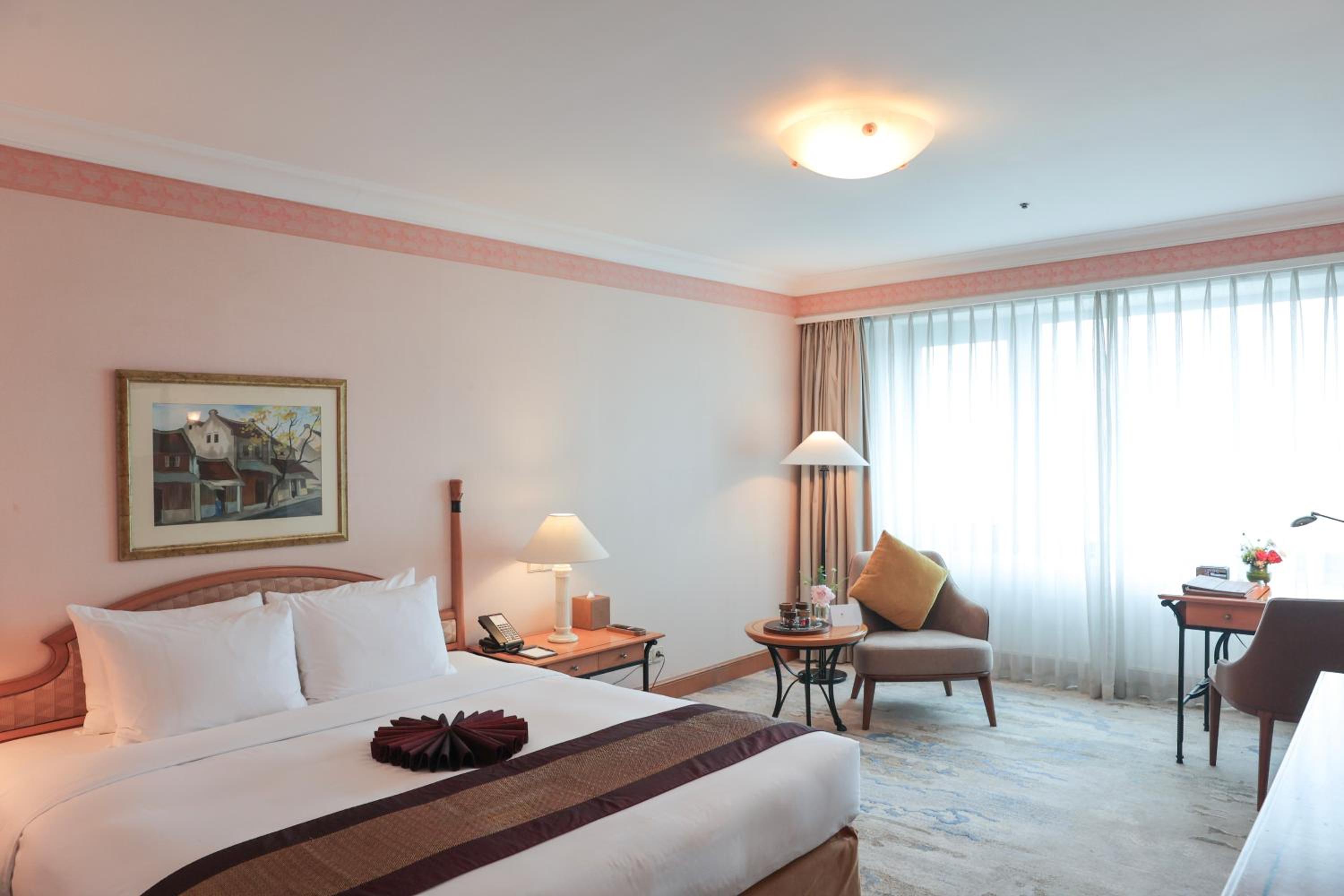 Club King Room