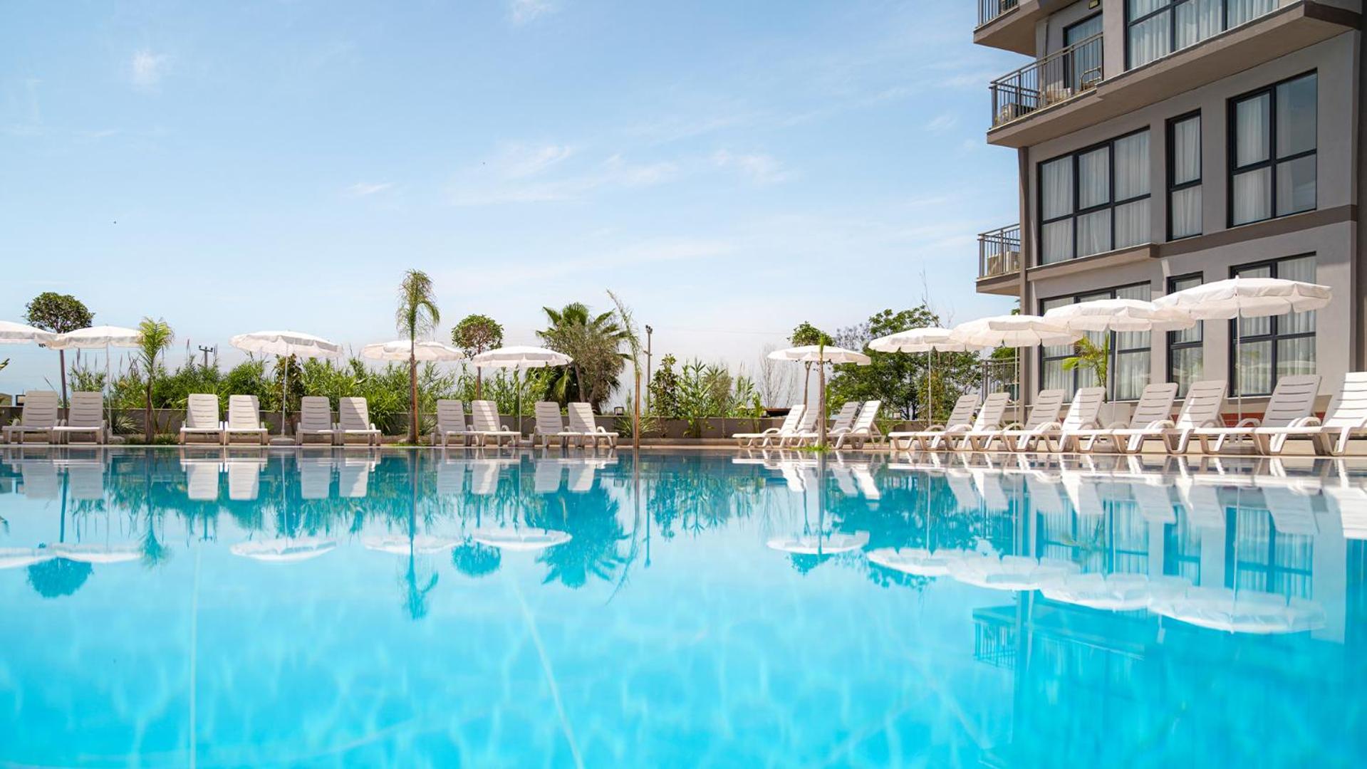 Suite with Pool View photo 2