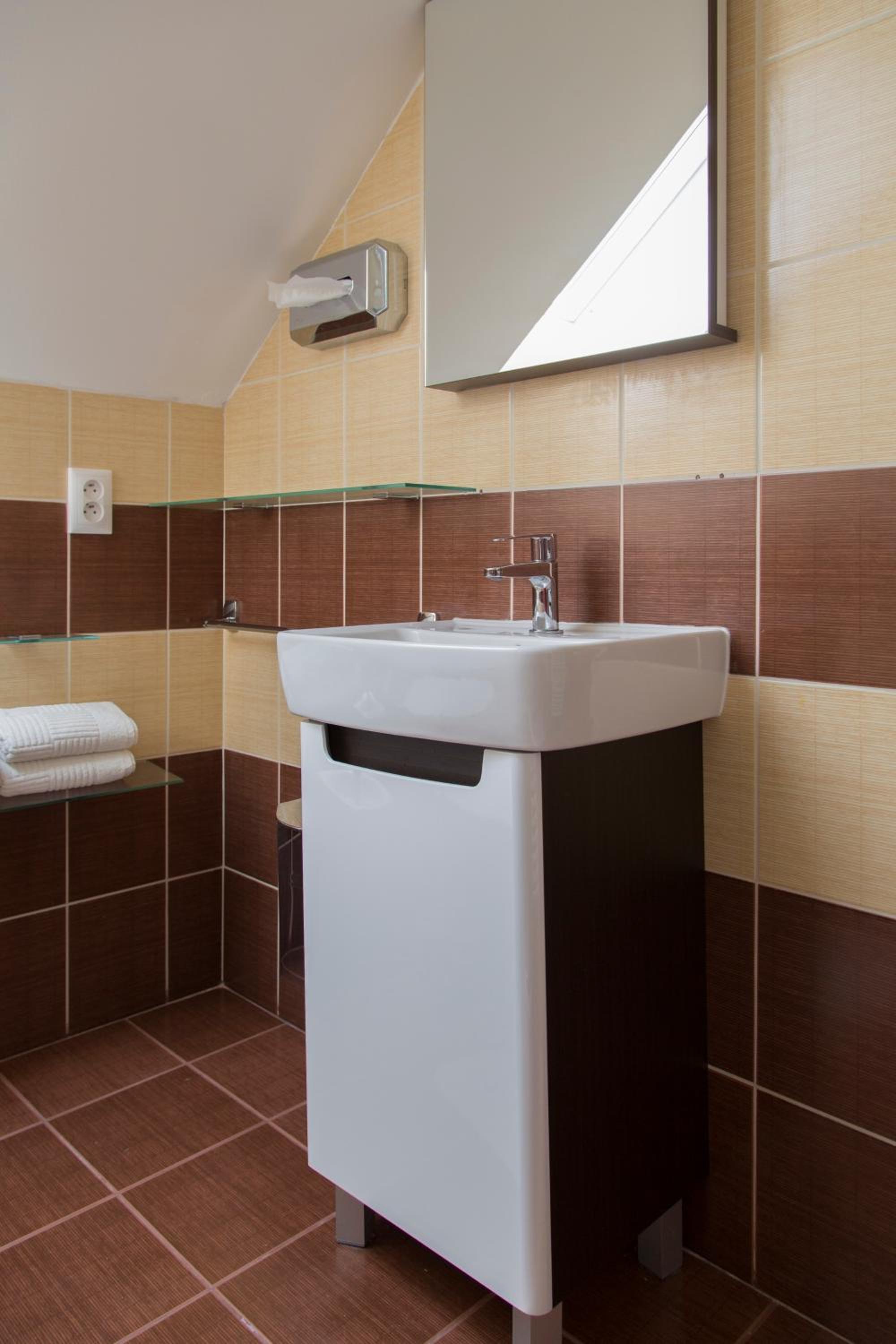 Double or Twin Room with Bathroom photo 3