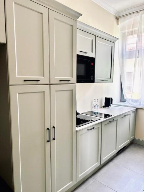 Deluxe Double Room (2 Adults + 1 Child)