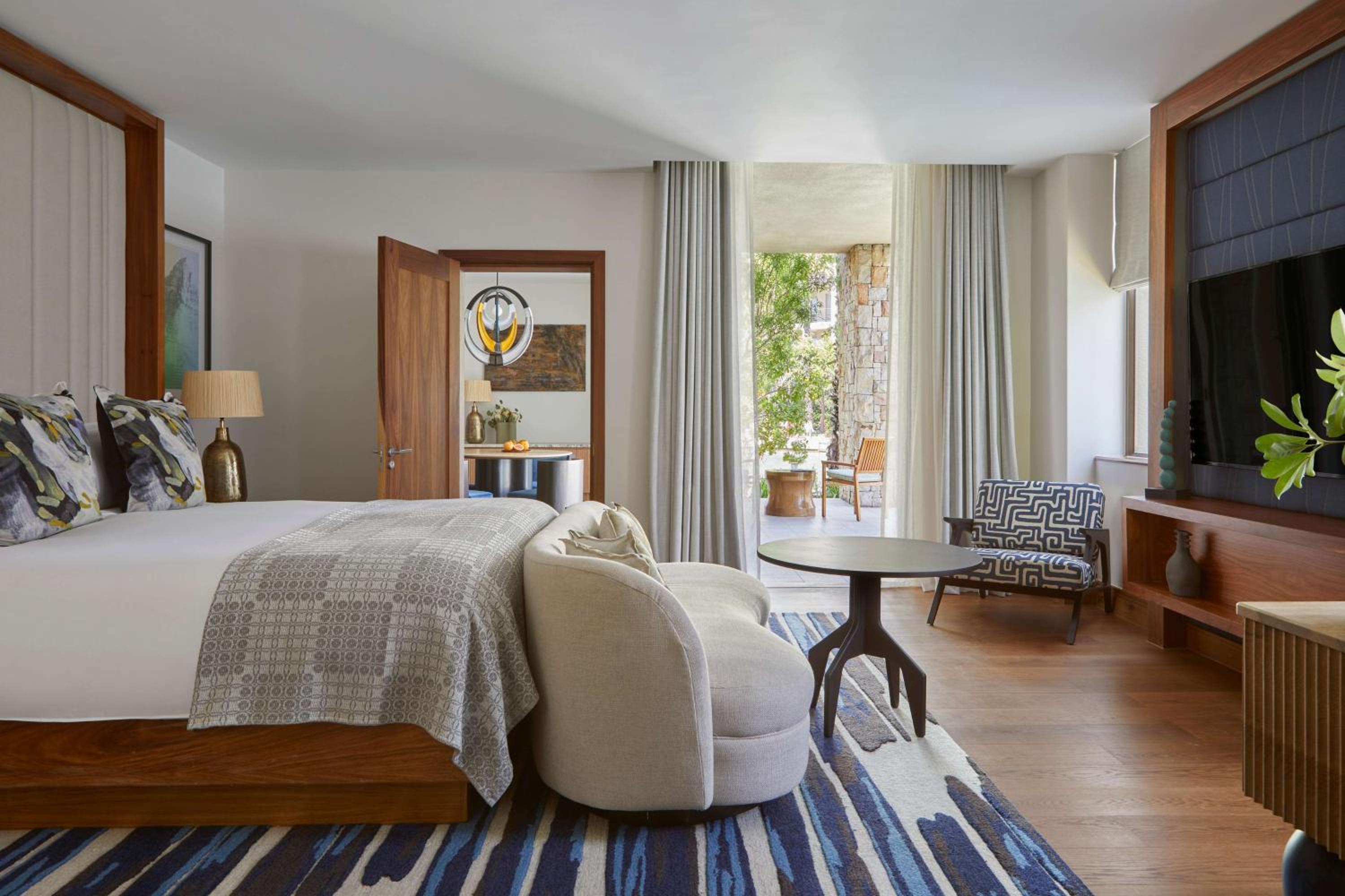 One Bedroom Suite (non Smoking)