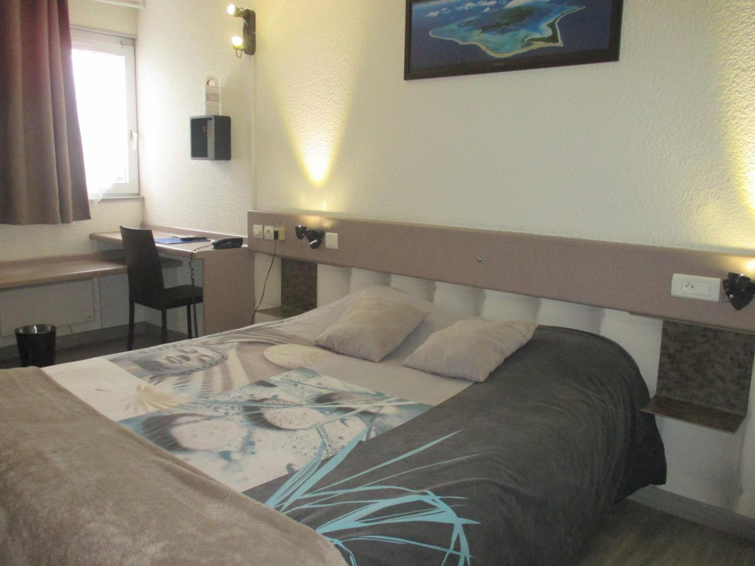 Double Room - Photo 2